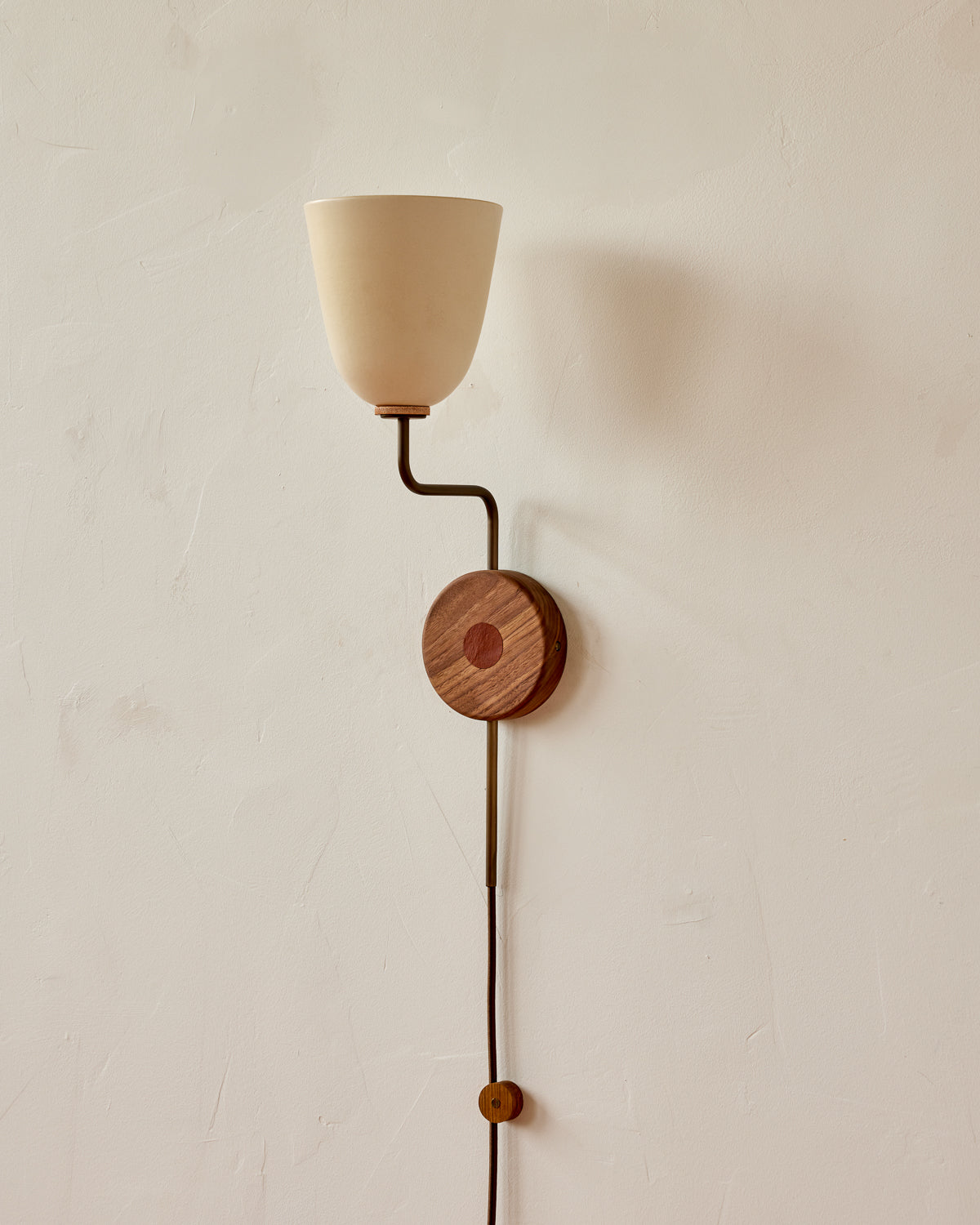 #shade-finish_dove #Metal-+-Wood-Finish_Antique Brass / Black Walnut #wiring_plug-in