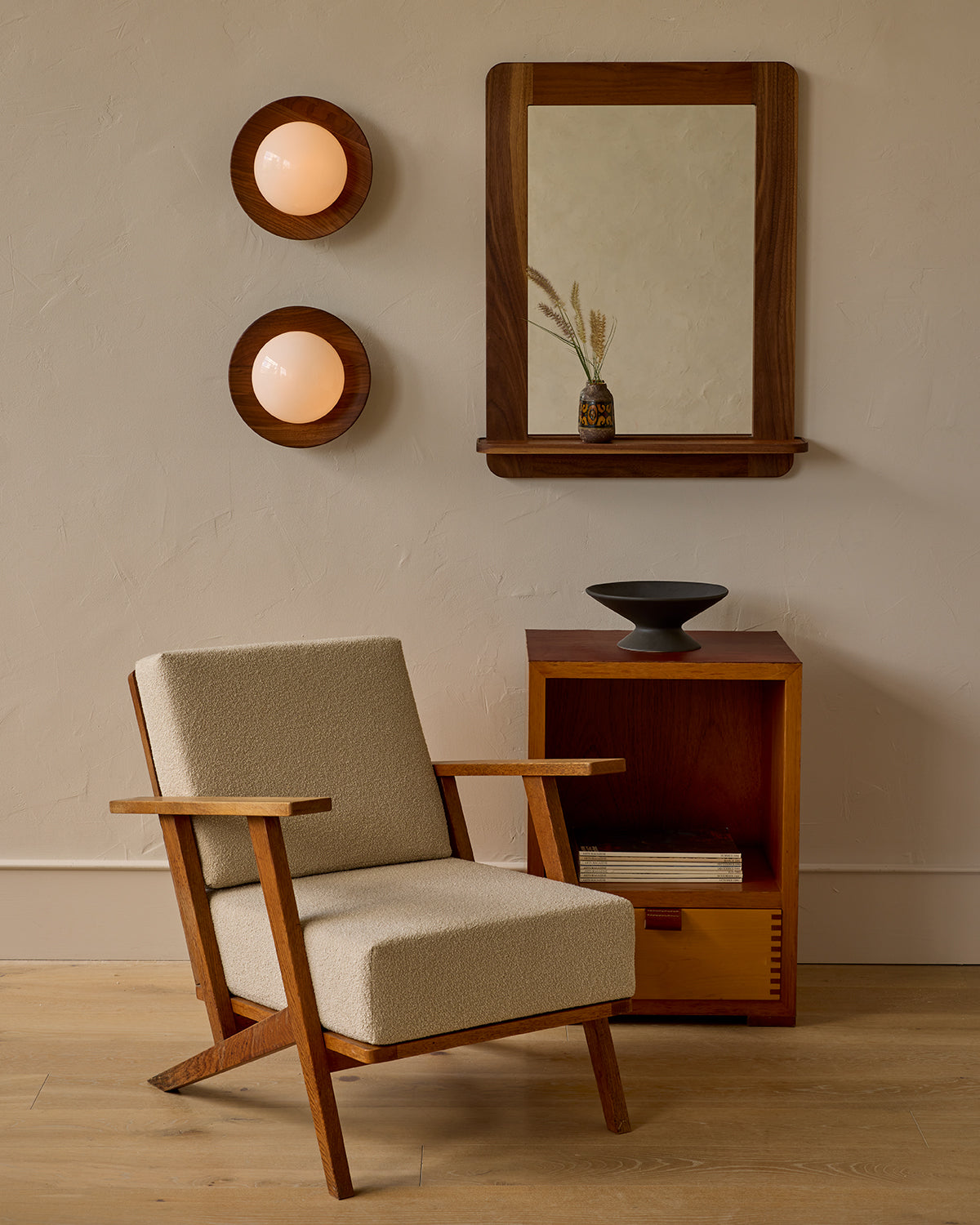 #shade-finish_black walnut #metal-finish_antique brass