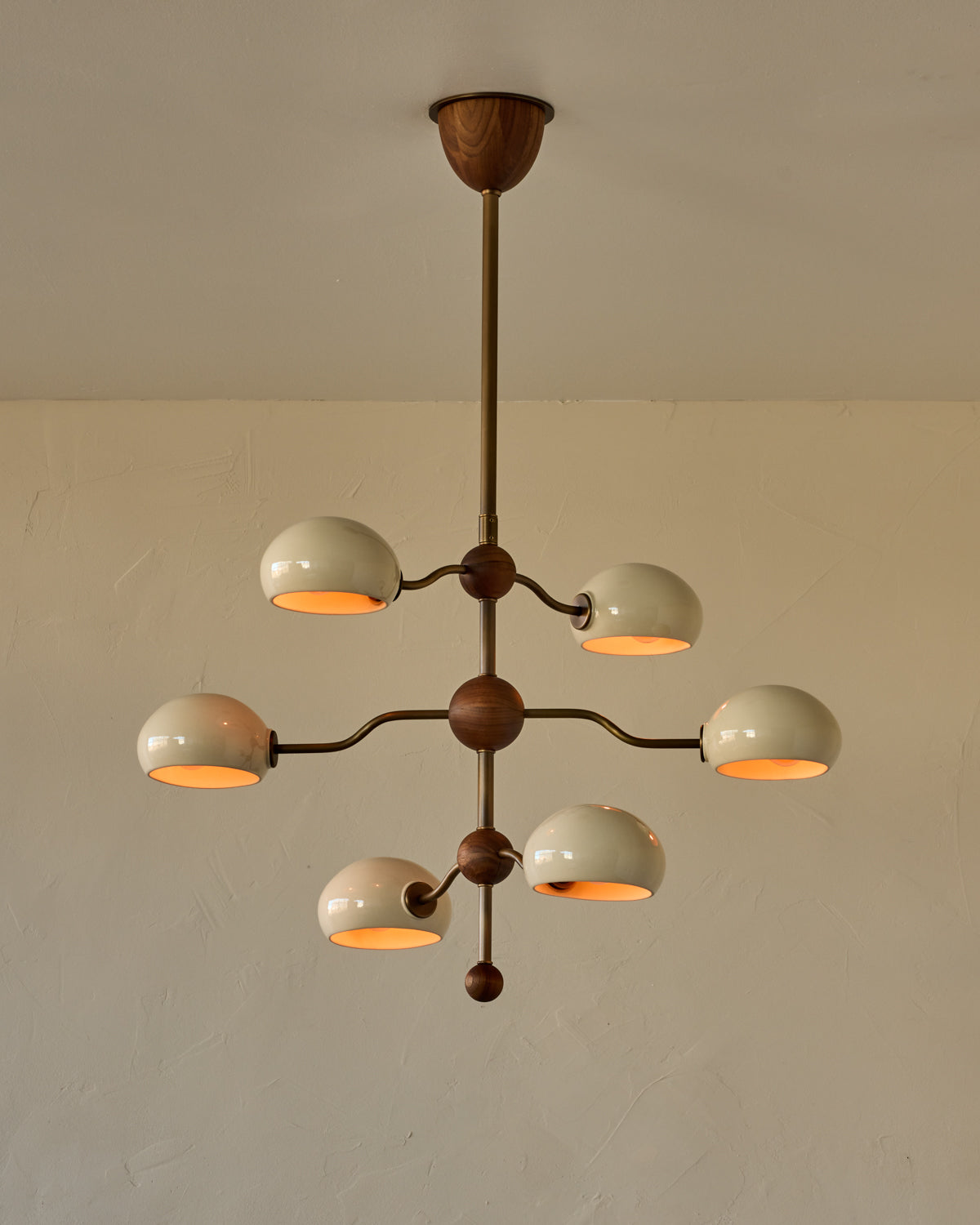 #shade-color_cream #Metal-+-Wood-Finish_Antique Brass / Black Walnut