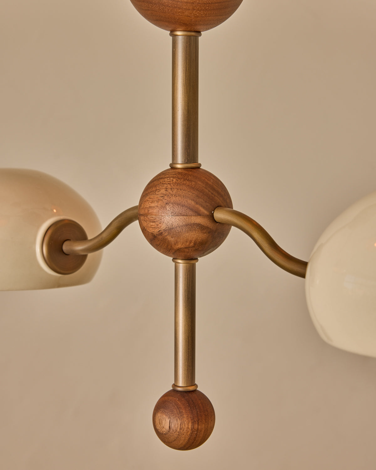 #shade-color_cream #Metal-+-Wood-Finish_Antique Brass / Black Walnut