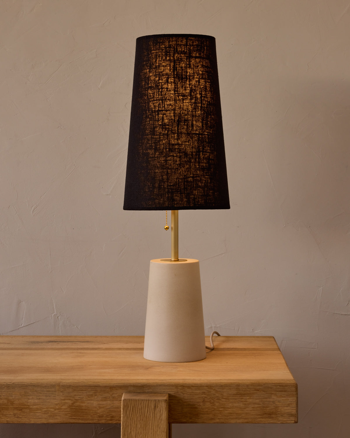 #ceramic-finish_dogwood ceramic #shade-color_black linen
