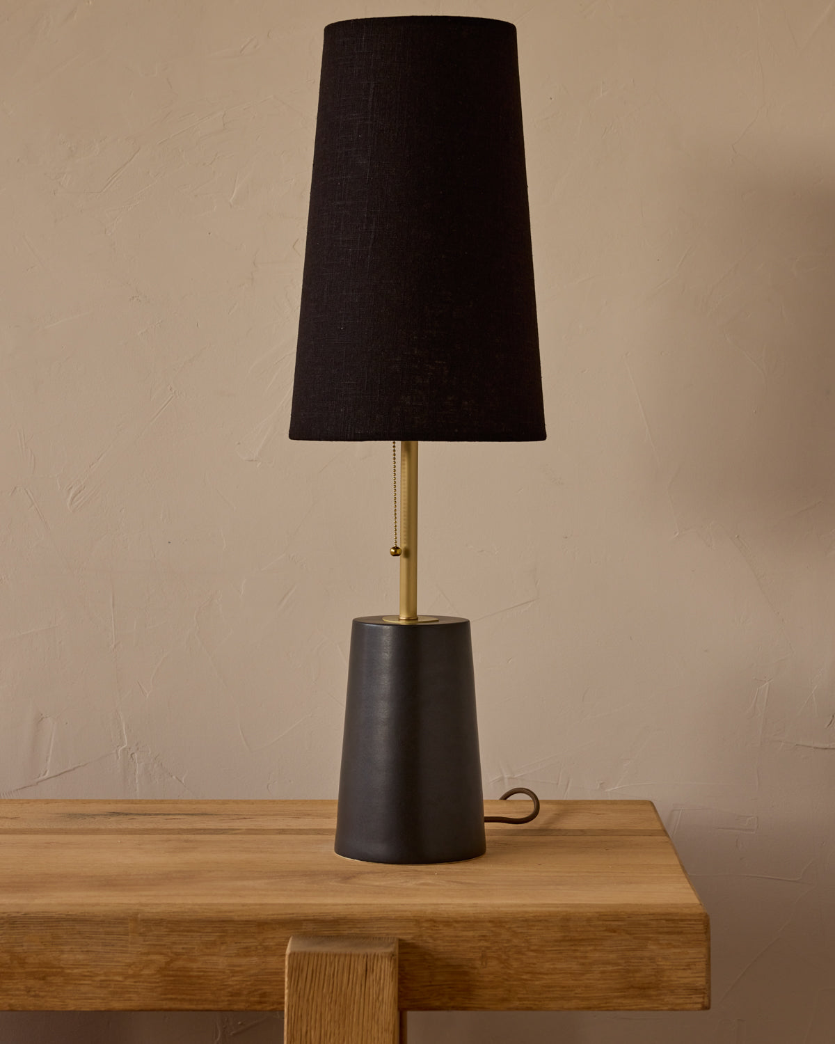 #ceramic-finish_ebony ceramic #shade-color_black linen