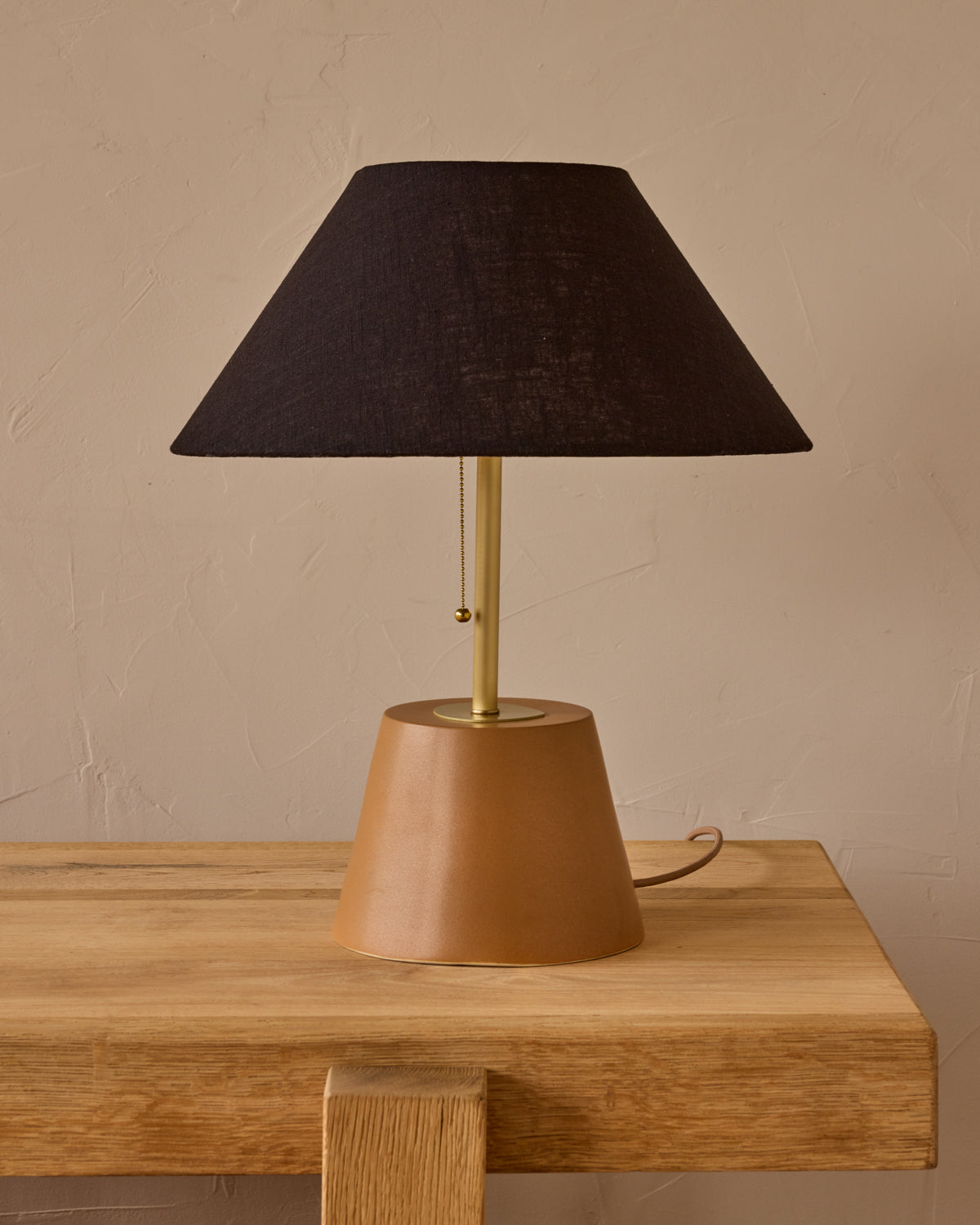 #ceramic-finish_chestnut ceramic #shade-color_black linen