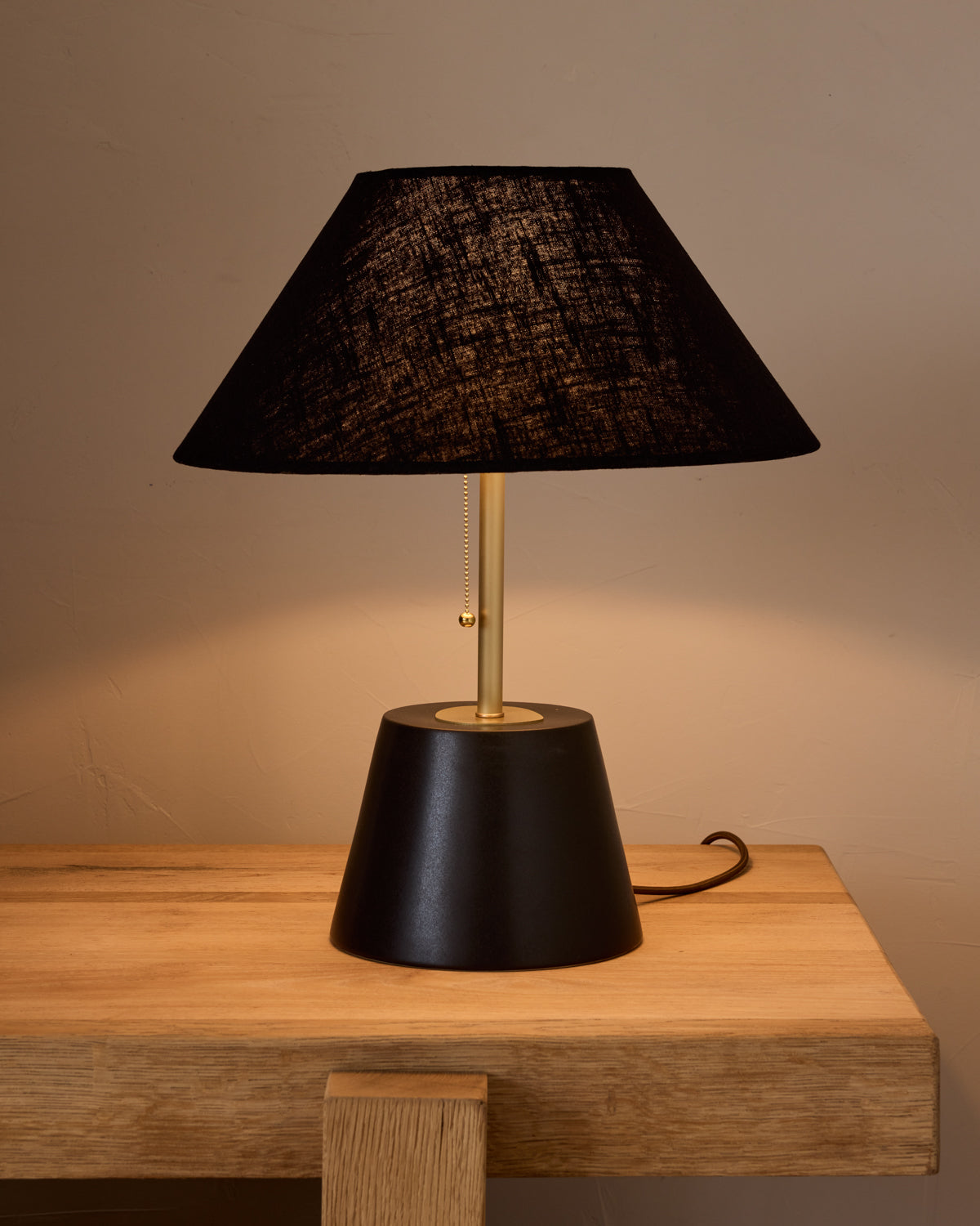 #ceramic-finish_ebony ceramic #shade-color_black linen