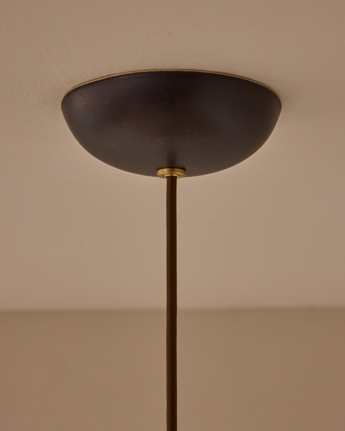 #color_ebony ceramic