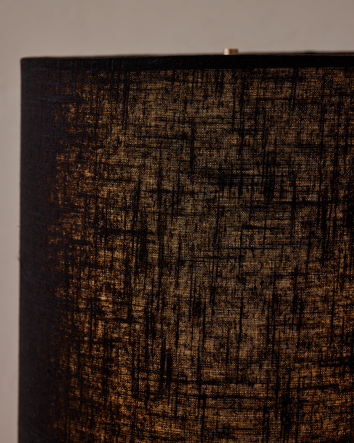 #shade-color_black linen