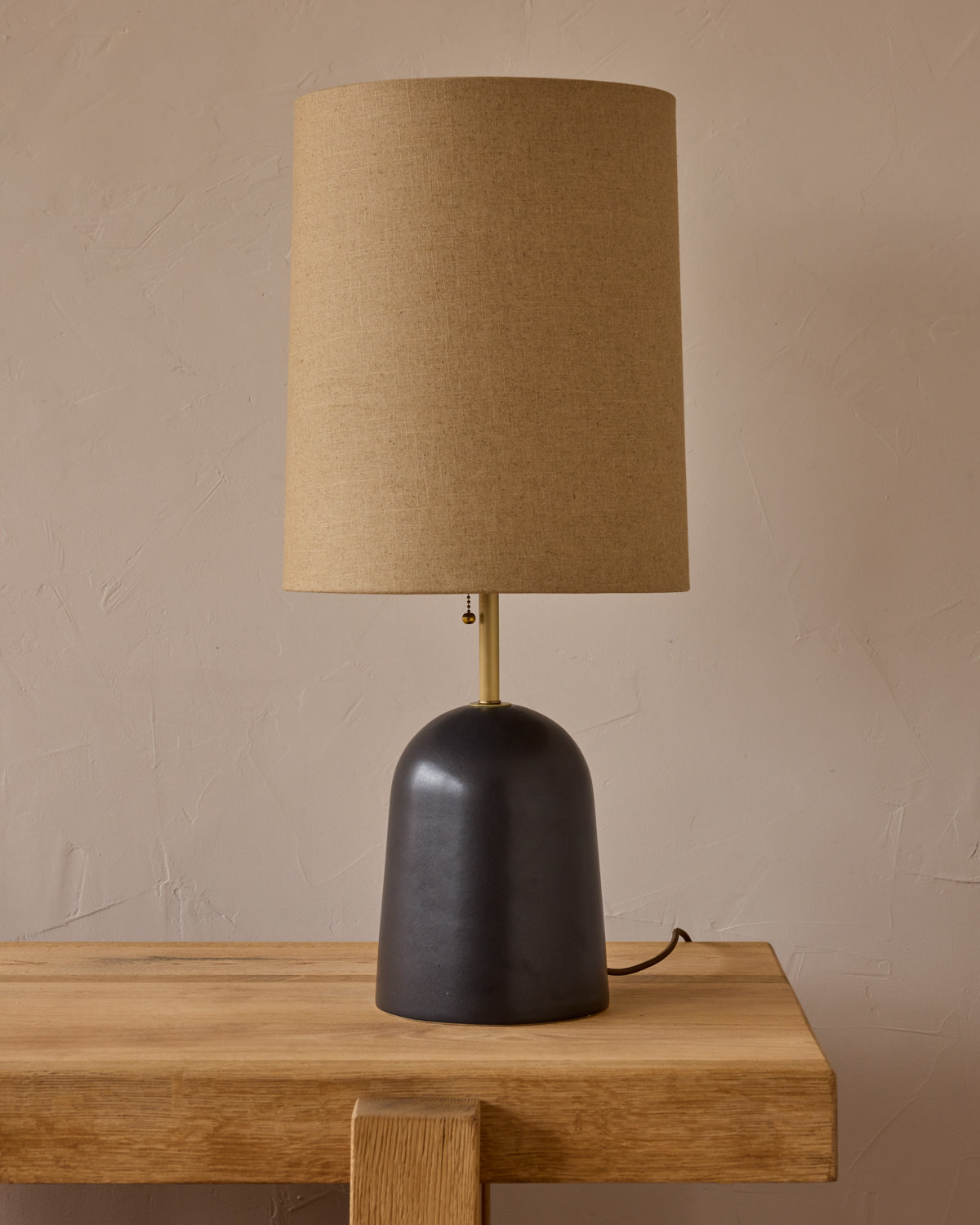 #ceramic-finish_ebony ceramic #shade-color_flax linen
