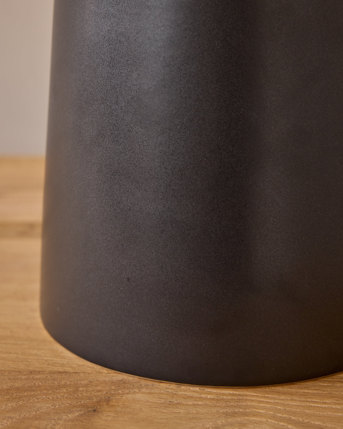 #ceramic-finish_ebony ceramic