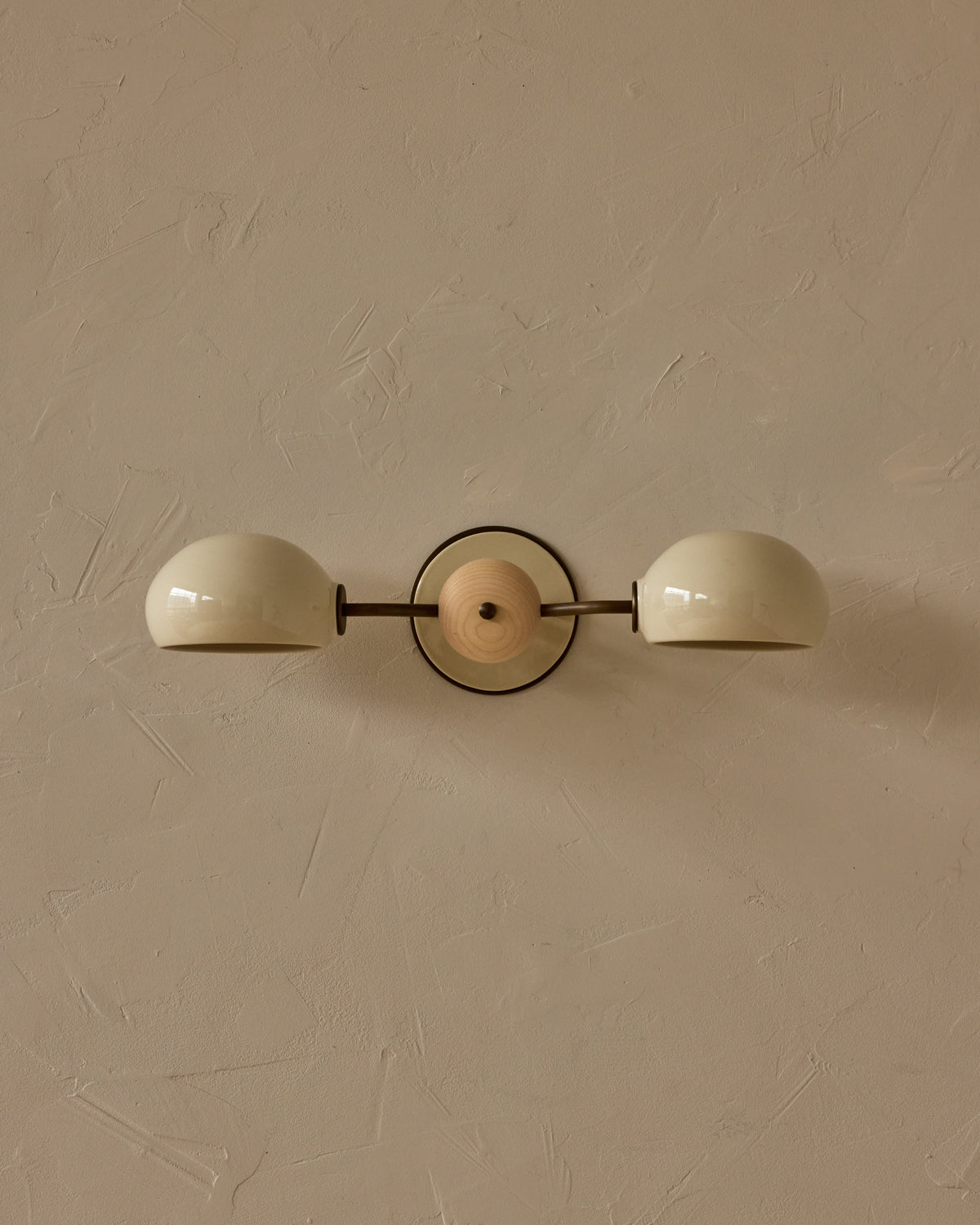 #ceramic-finish_cream #metal-finish_antique brass #wood-finish_clear maple