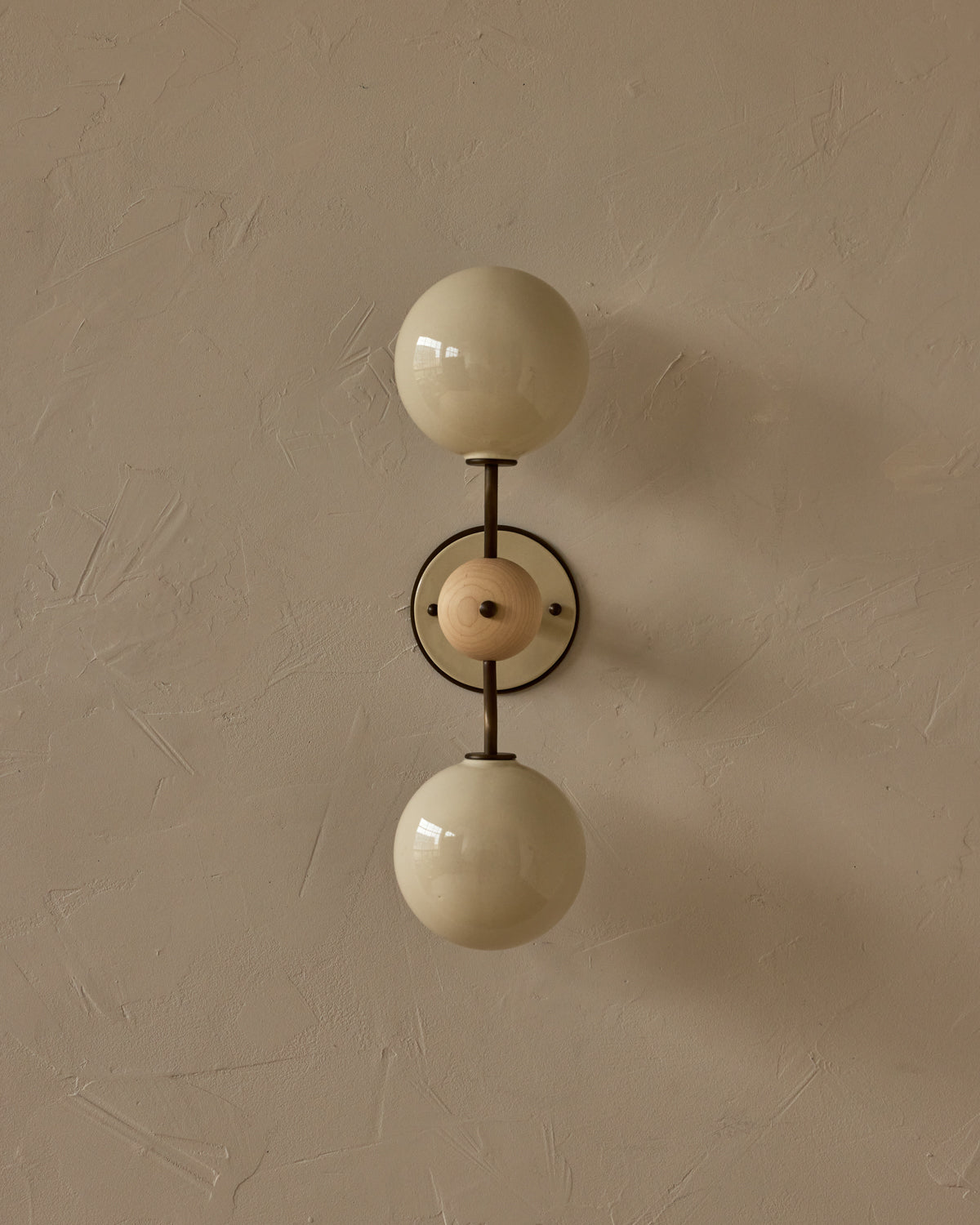 #ceramic-finish_cream #metal-finish_antique brass #wood-finish_clear maple