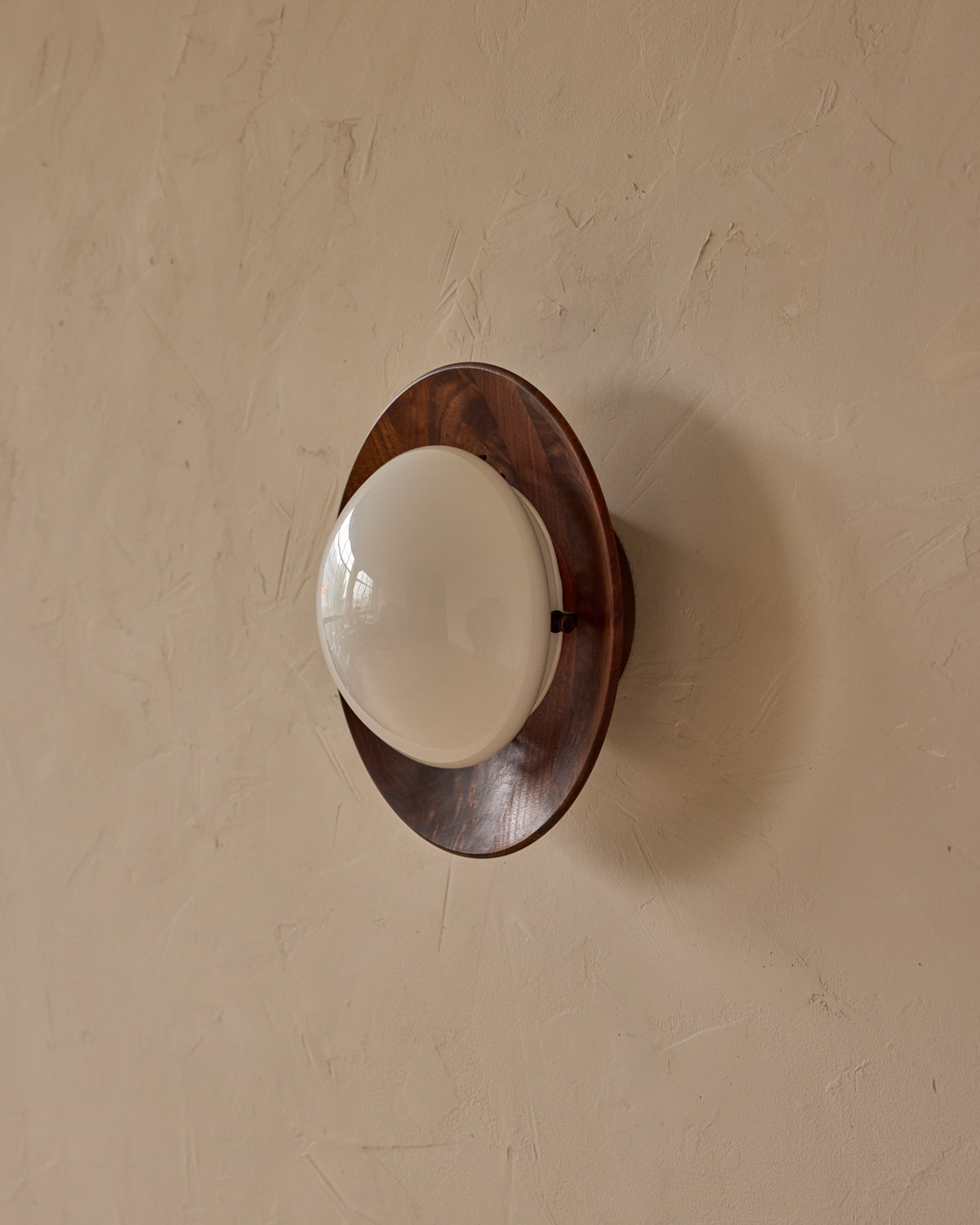 #shade-finish_black walnut #metal-finish_antique brass
