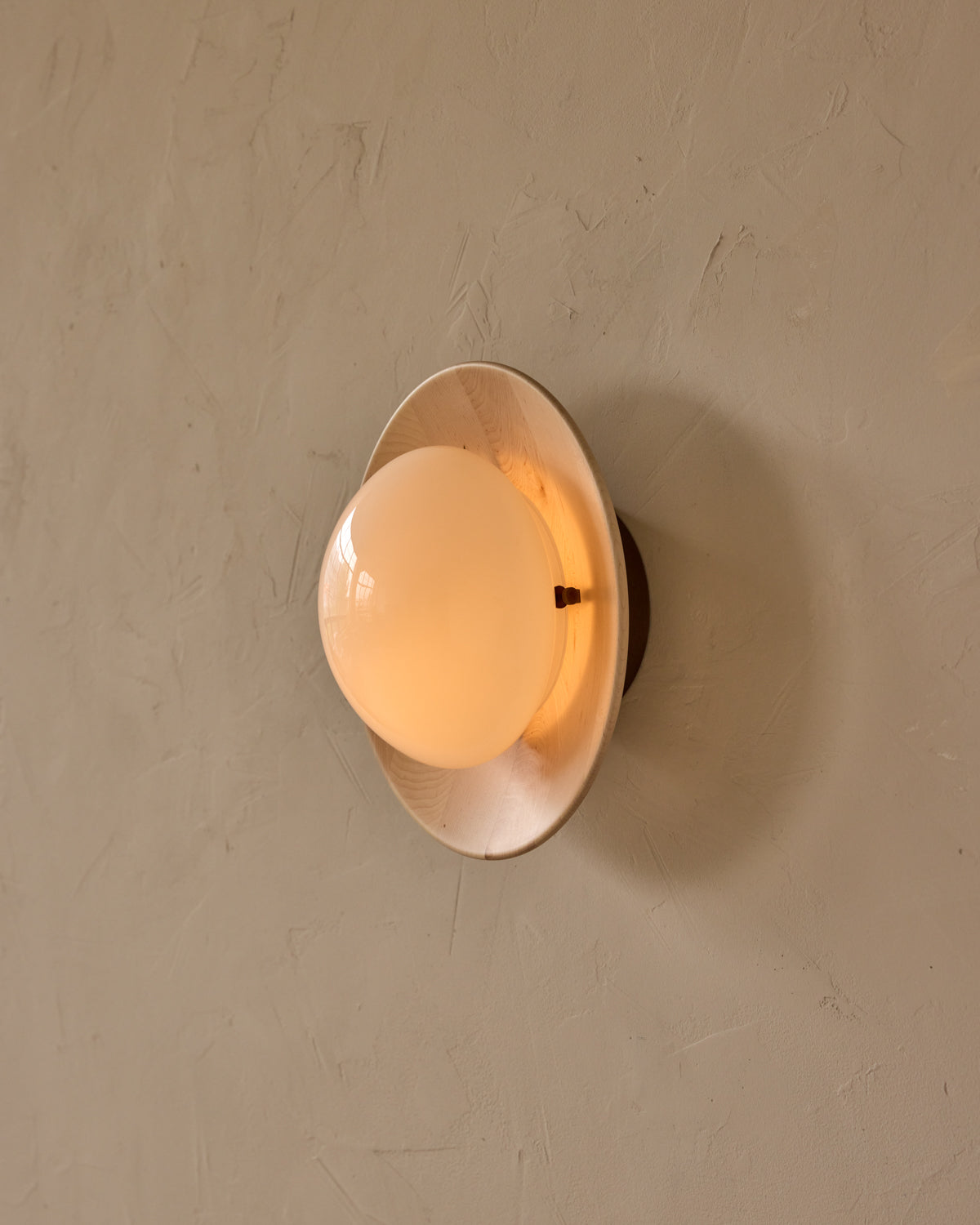 #shade-finish_clear maple #metal-finish_antique brass