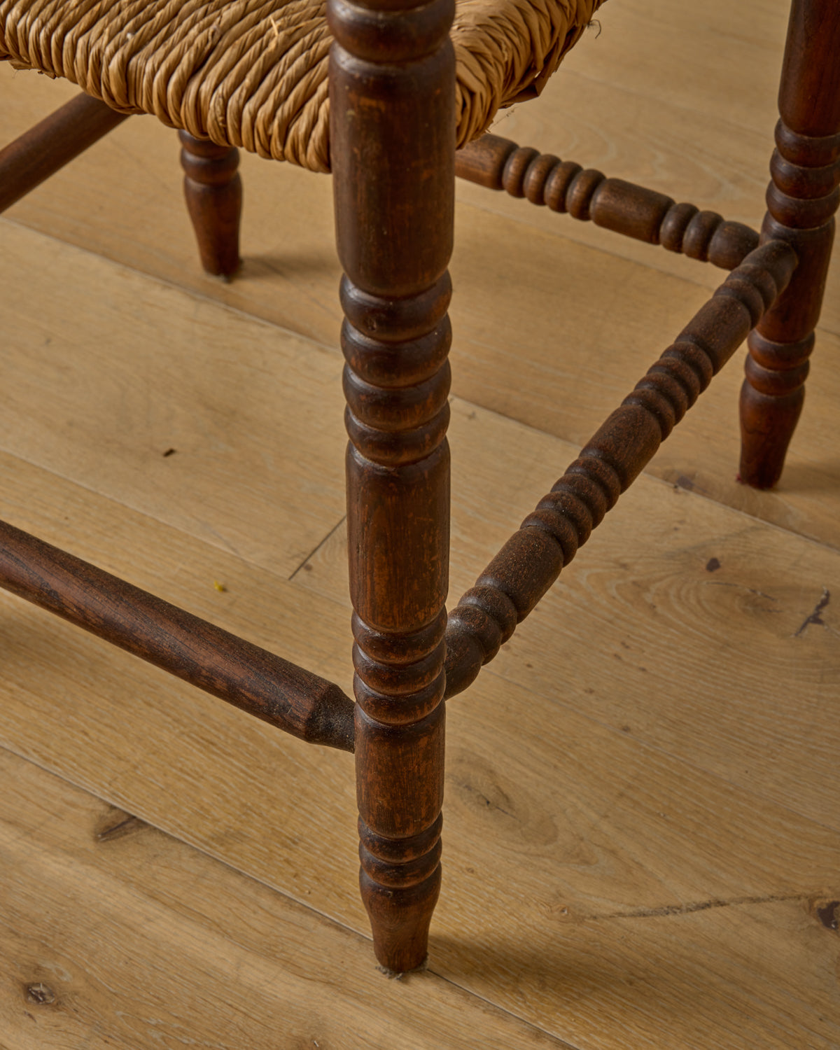 Corner Carved Bobbin Chair