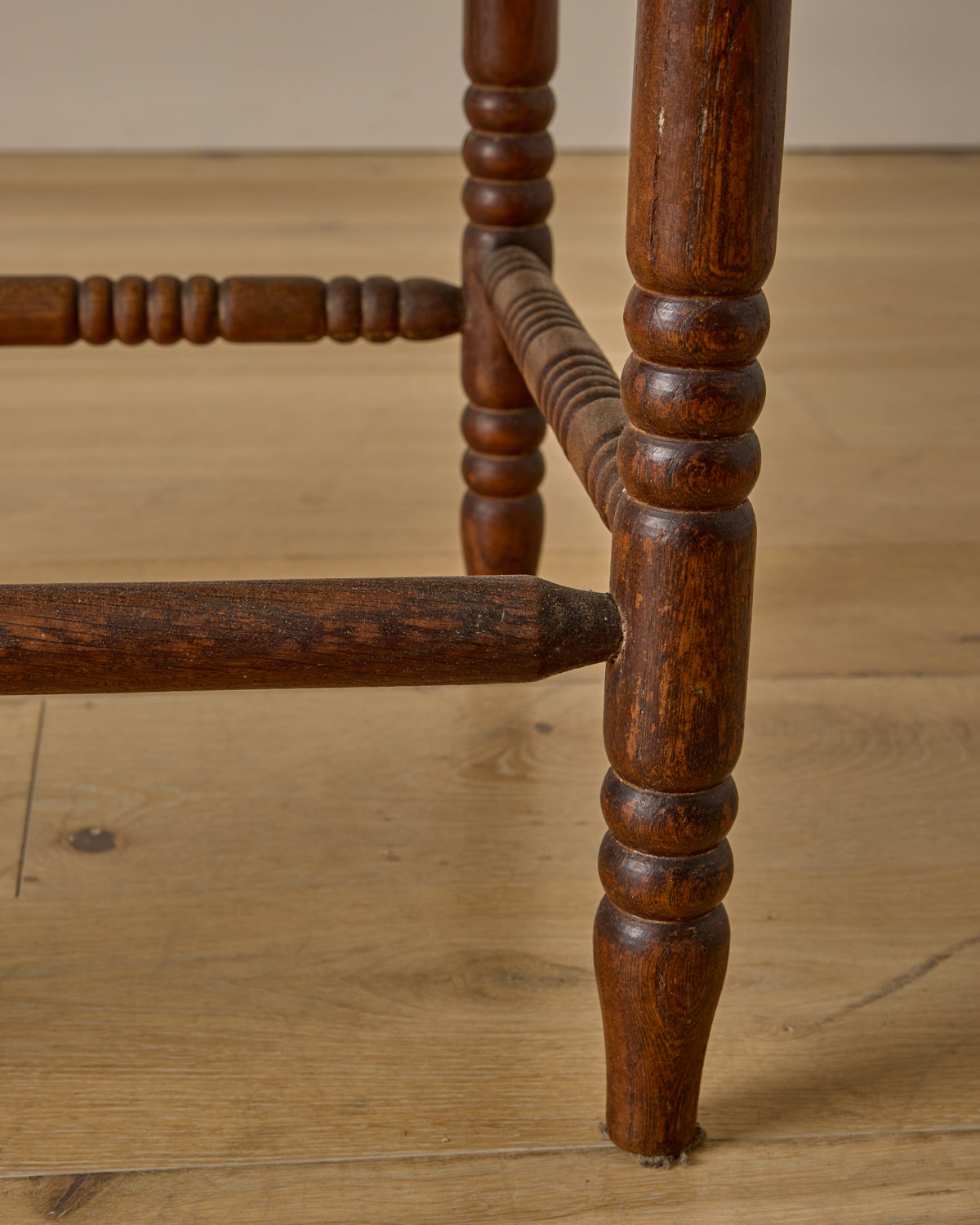 Corner Carved Bobbin Chair