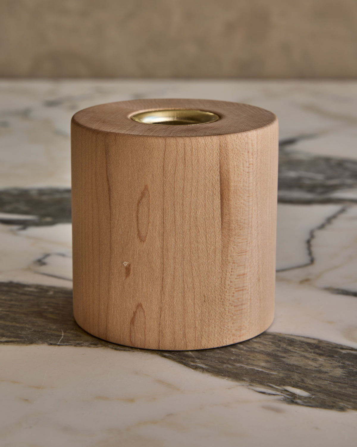#wood-finish_clear maple #style_round
