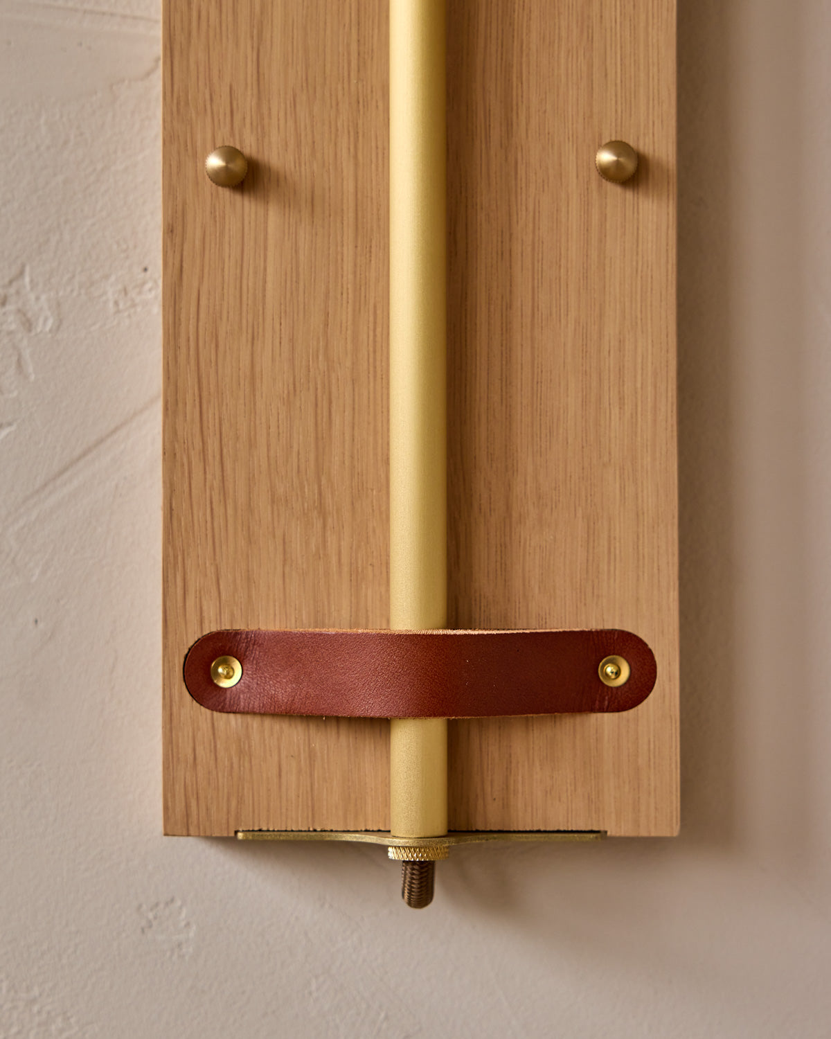 #leather-finish_tan harness #wood-finish_white oak #wiring_hardwired