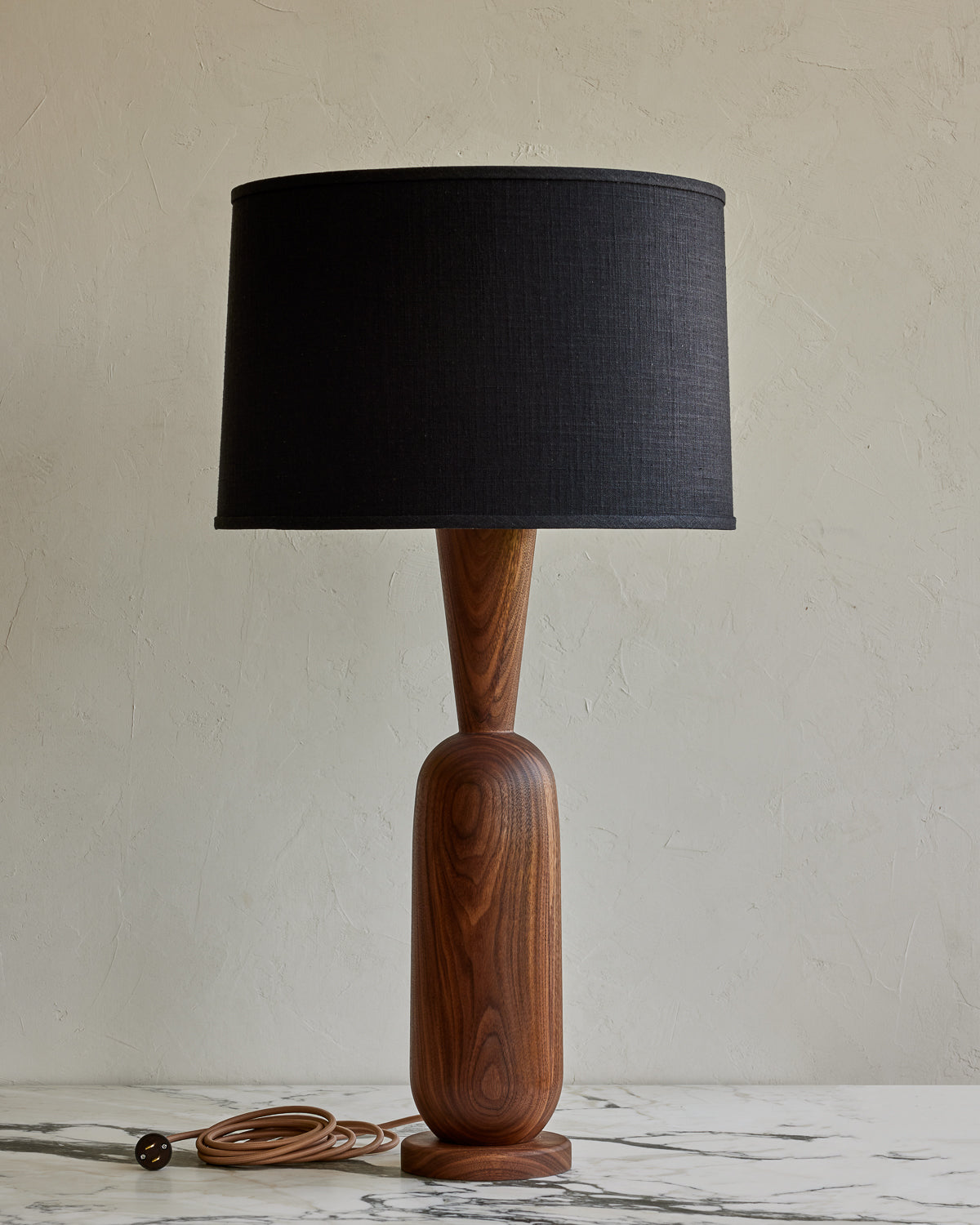 #wood-finish_black walnut
#shade-color_black linen