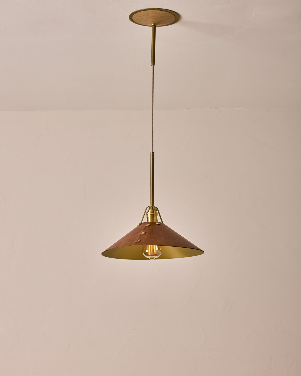 #leather-shade_cognac #size_large