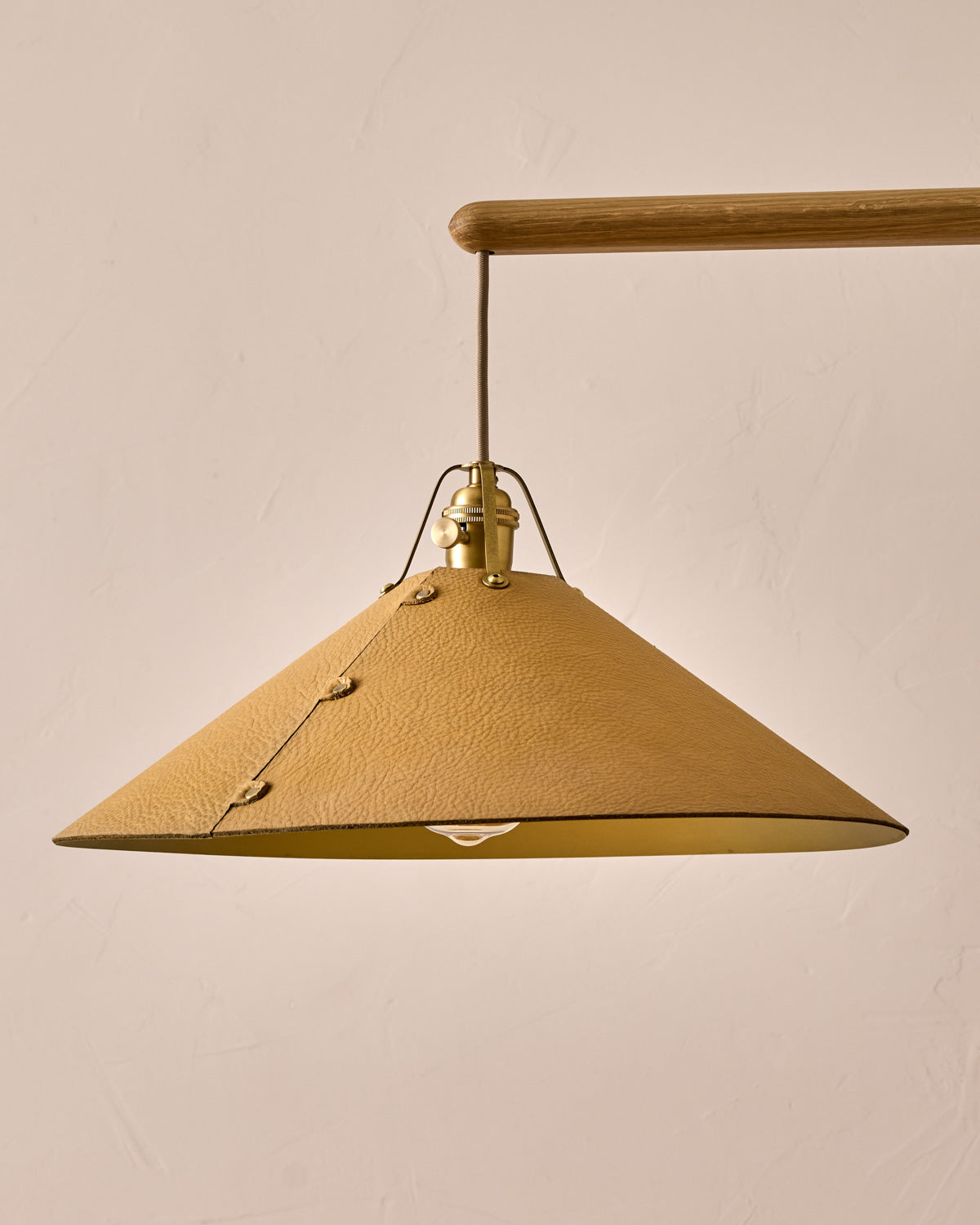 #leather-shade_natural #size_extra large