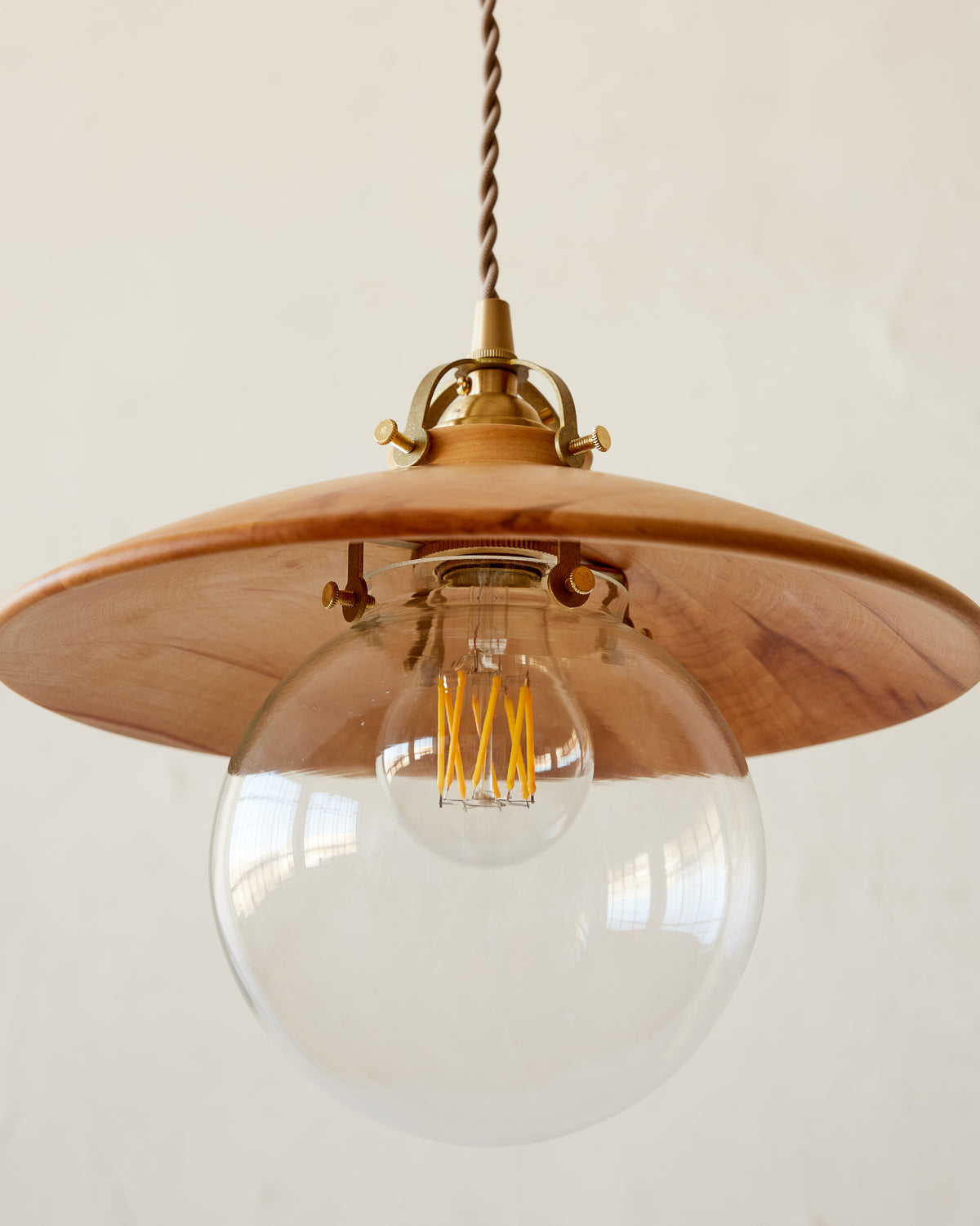 #shade-finish_natural maple #Cord-Color---Glass_Beige Cord - Clear Globe