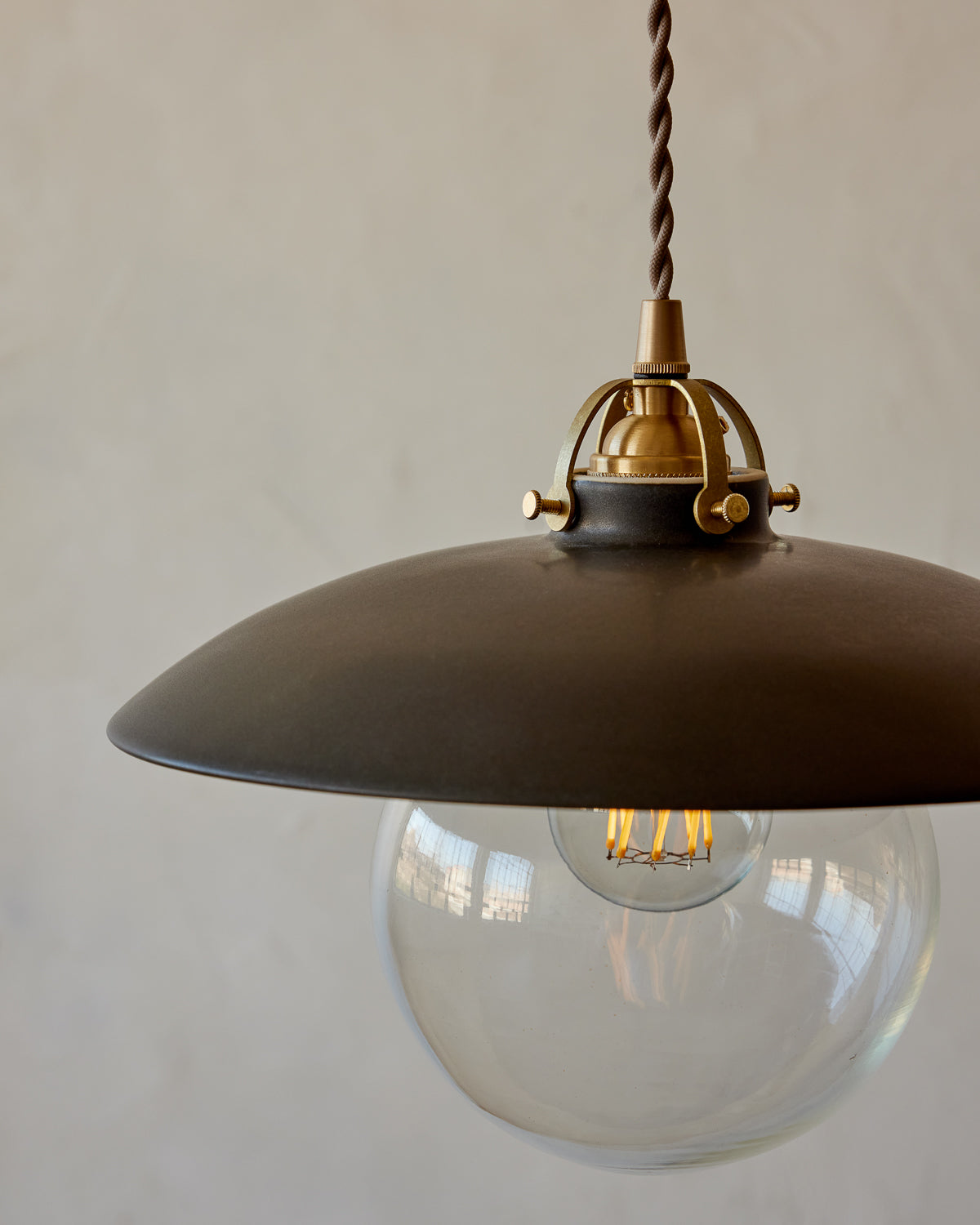 #shade-finish_almost black ceramic #Cord-Color---Glass_Beige Cord - Clear Globe