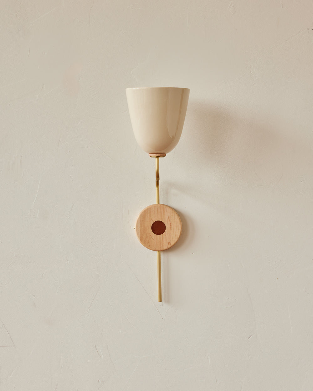 #shade-finish_cream #Metal-+-Wood-Finish_Satin Brass / Clear Maple #wiring_hardwired