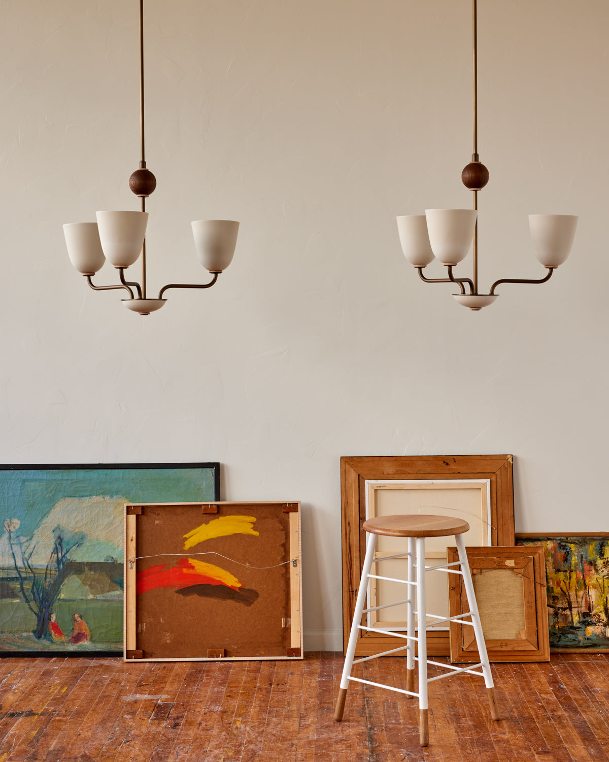 #shade-finish_dove #metal-finish_antique brass
