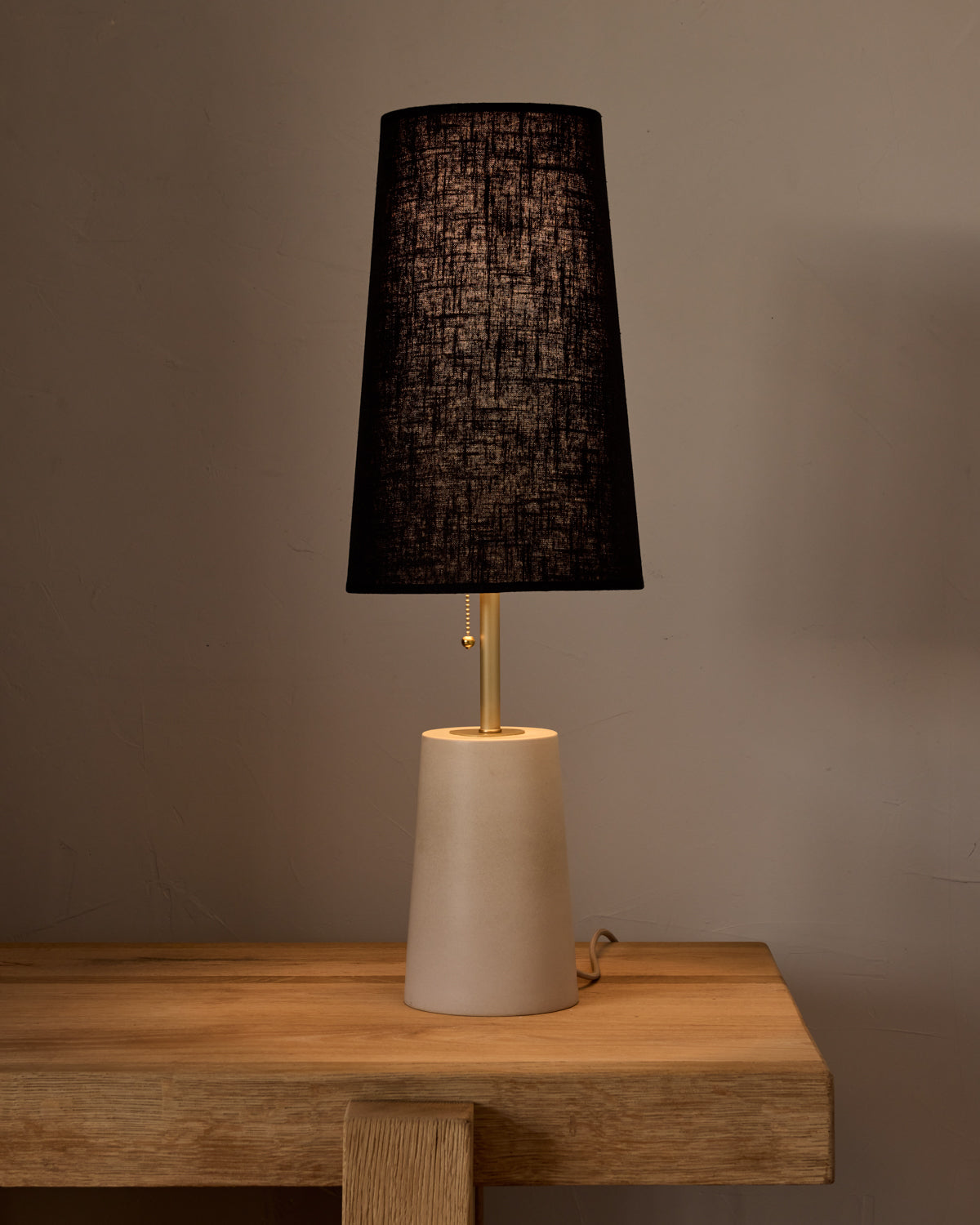 #ceramic-finish_dogwood ceramic #shade-color_black linen