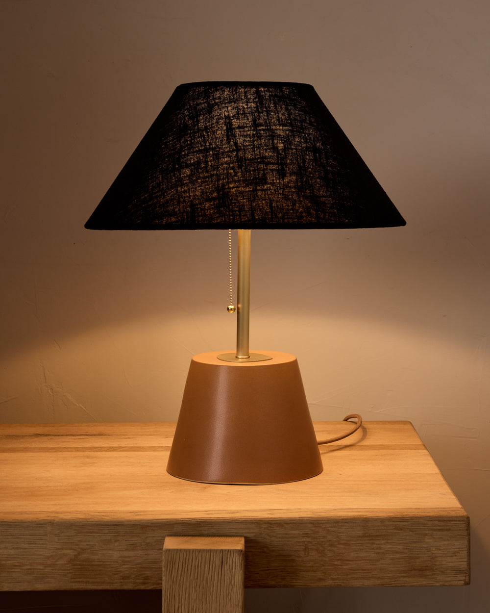 #ceramic-finish_chestnut ceramic #shade-color_black linen
