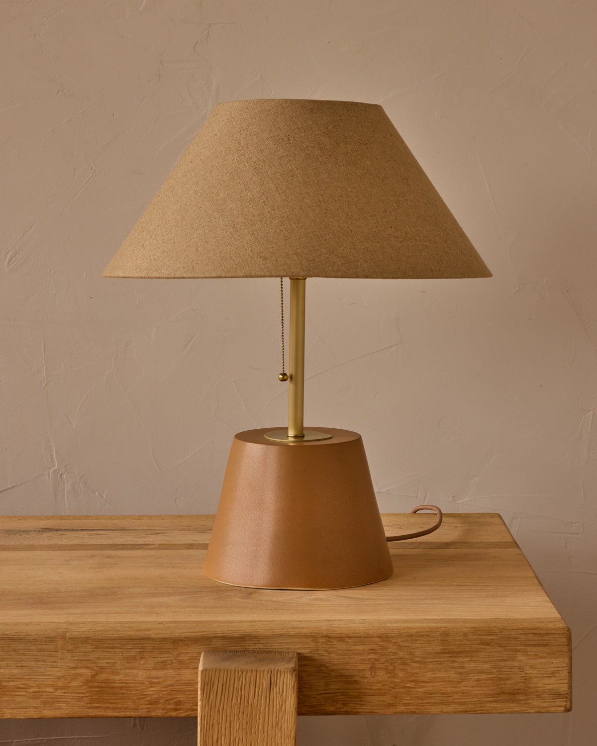 #ceramic-finish_chestnut ceramic #shade-color_flax linen