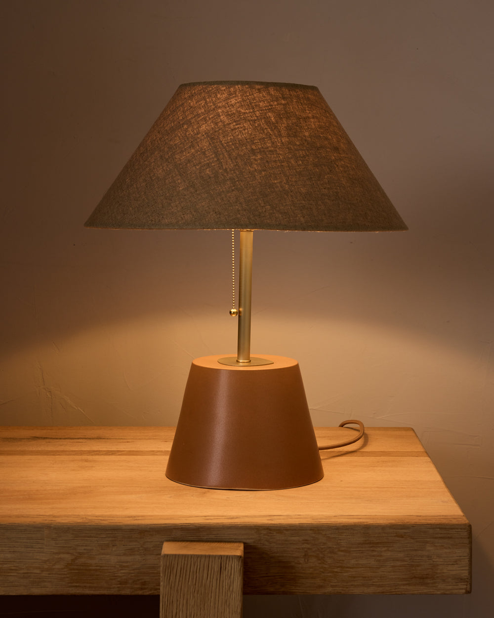 #ceramic-finish_chestnut ceramic #shade-color_flax linen