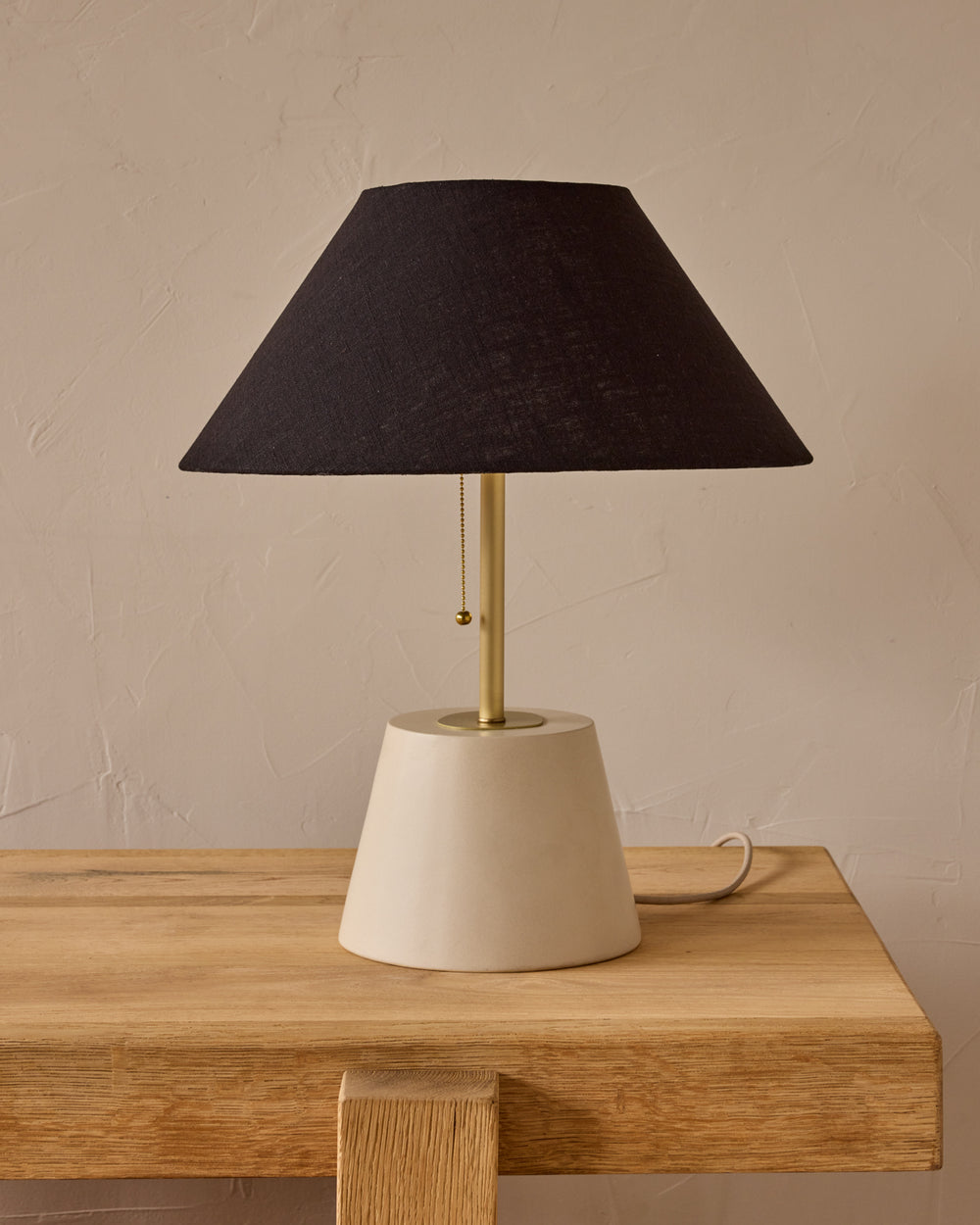#ceramic-finish_dogwood ceramic #shade-color_black linen