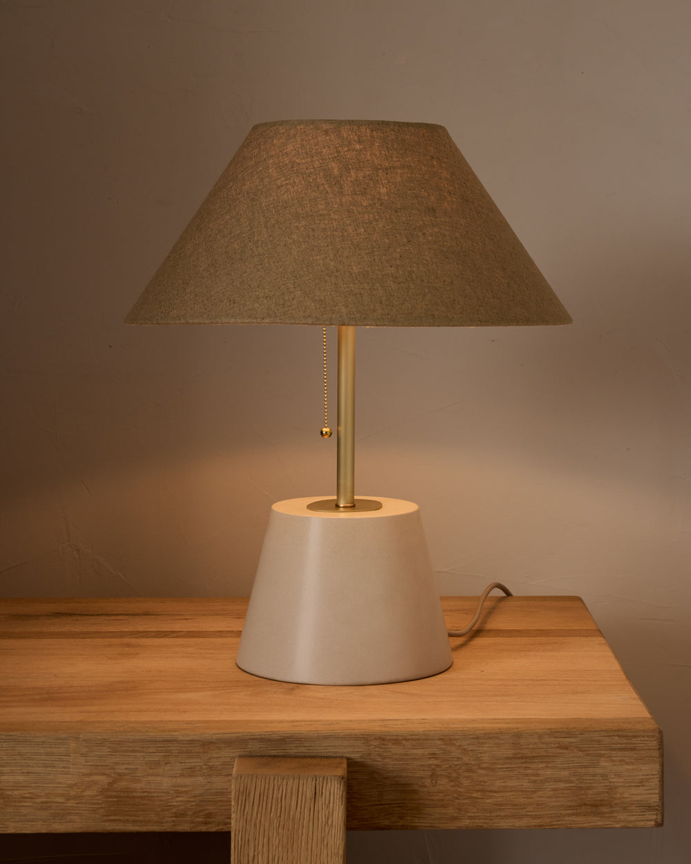 #ceramic-finish_dogwood ceramic #shade-color_flax linen