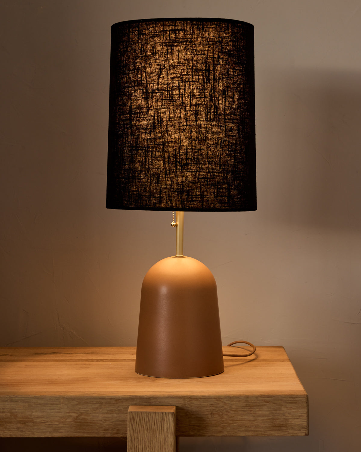 #ceramic-finish_chestnut ceramic #shade-color_black linen