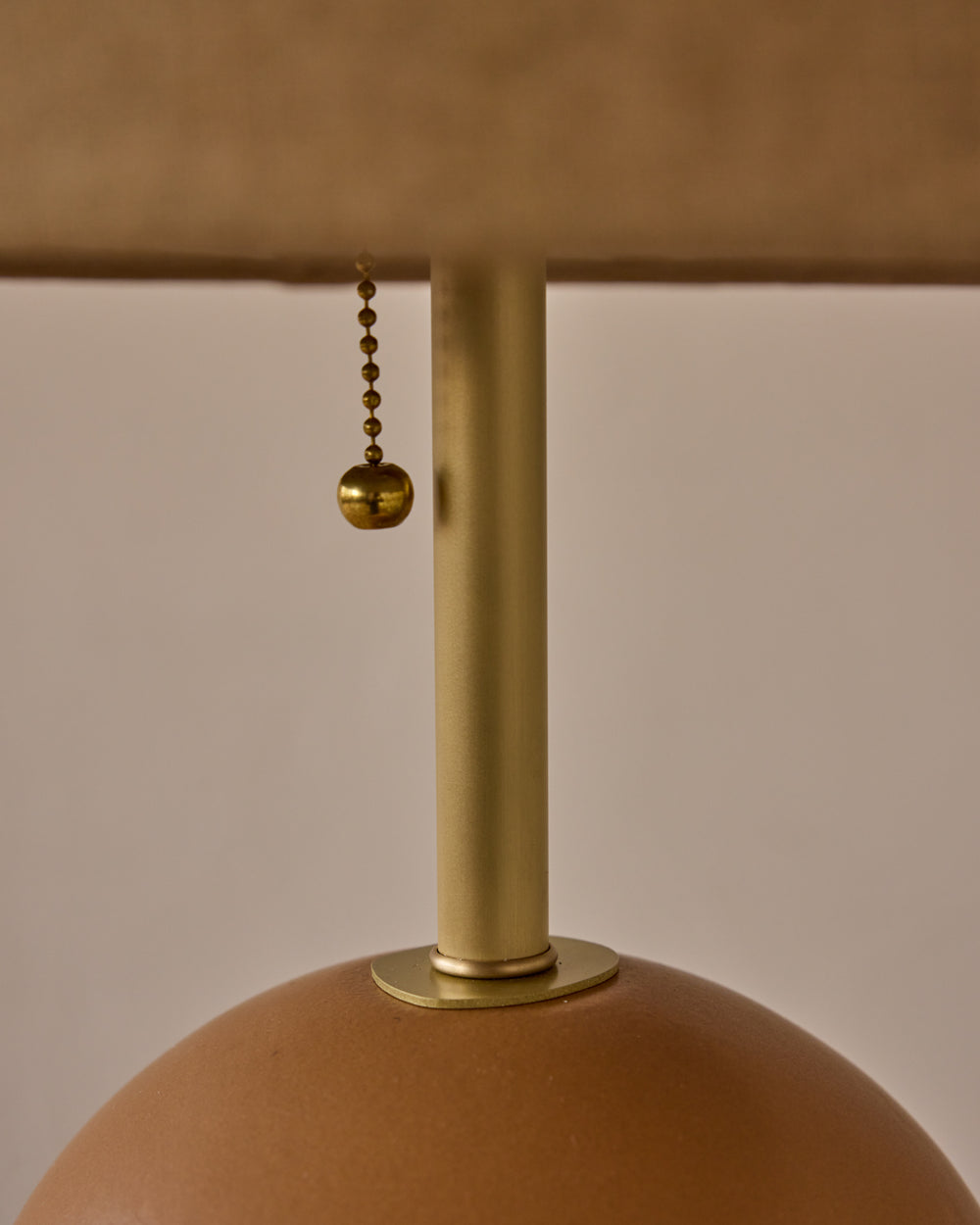 #ceramic-finish_chestnut ceramic #shade-color_flax linen