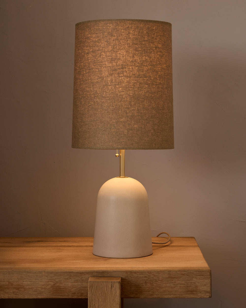 #ceramic-finish_dogwood ceramic #shade-color_flax linen