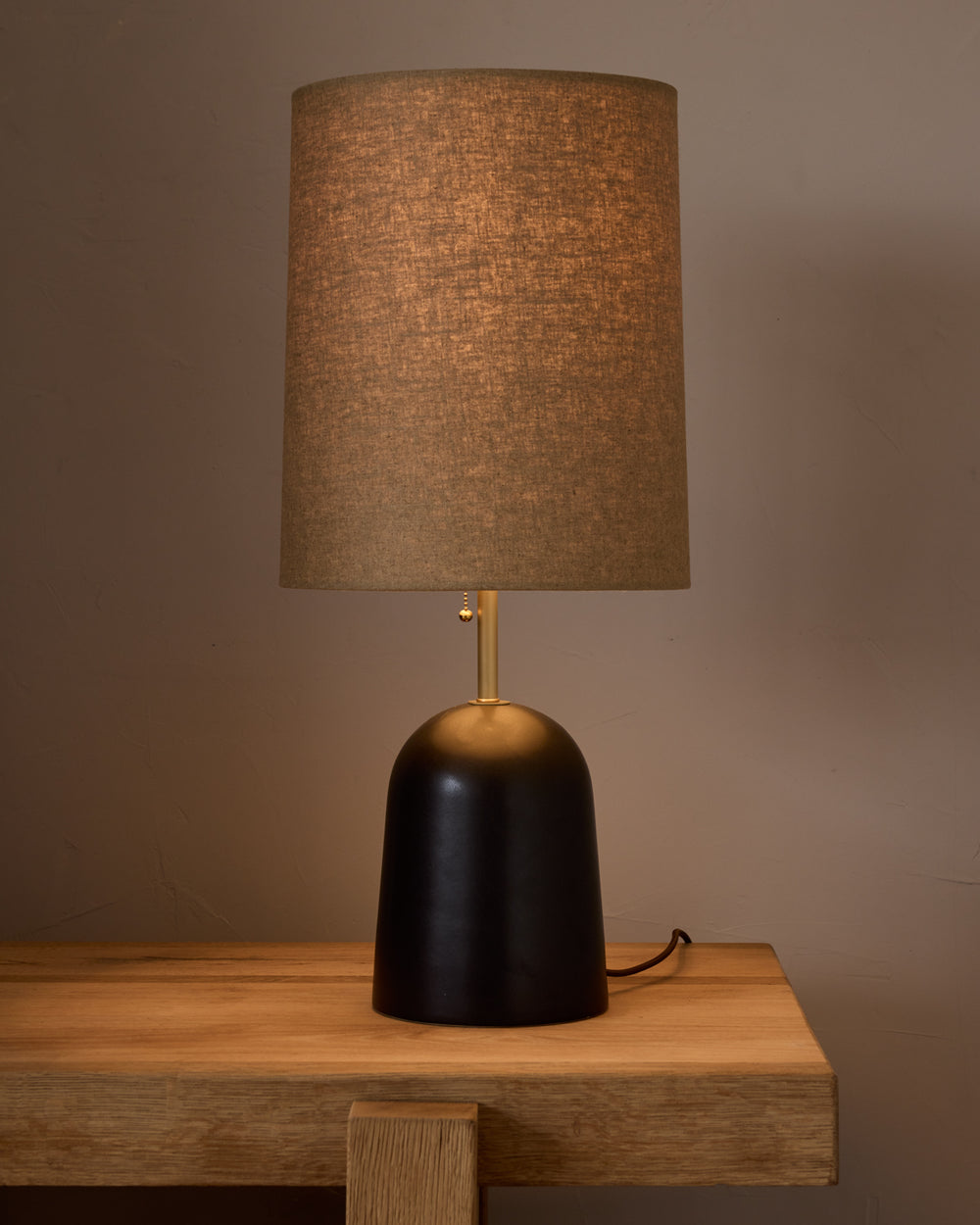#ceramic-finish_ebony ceramic #shade-color_flax linen
