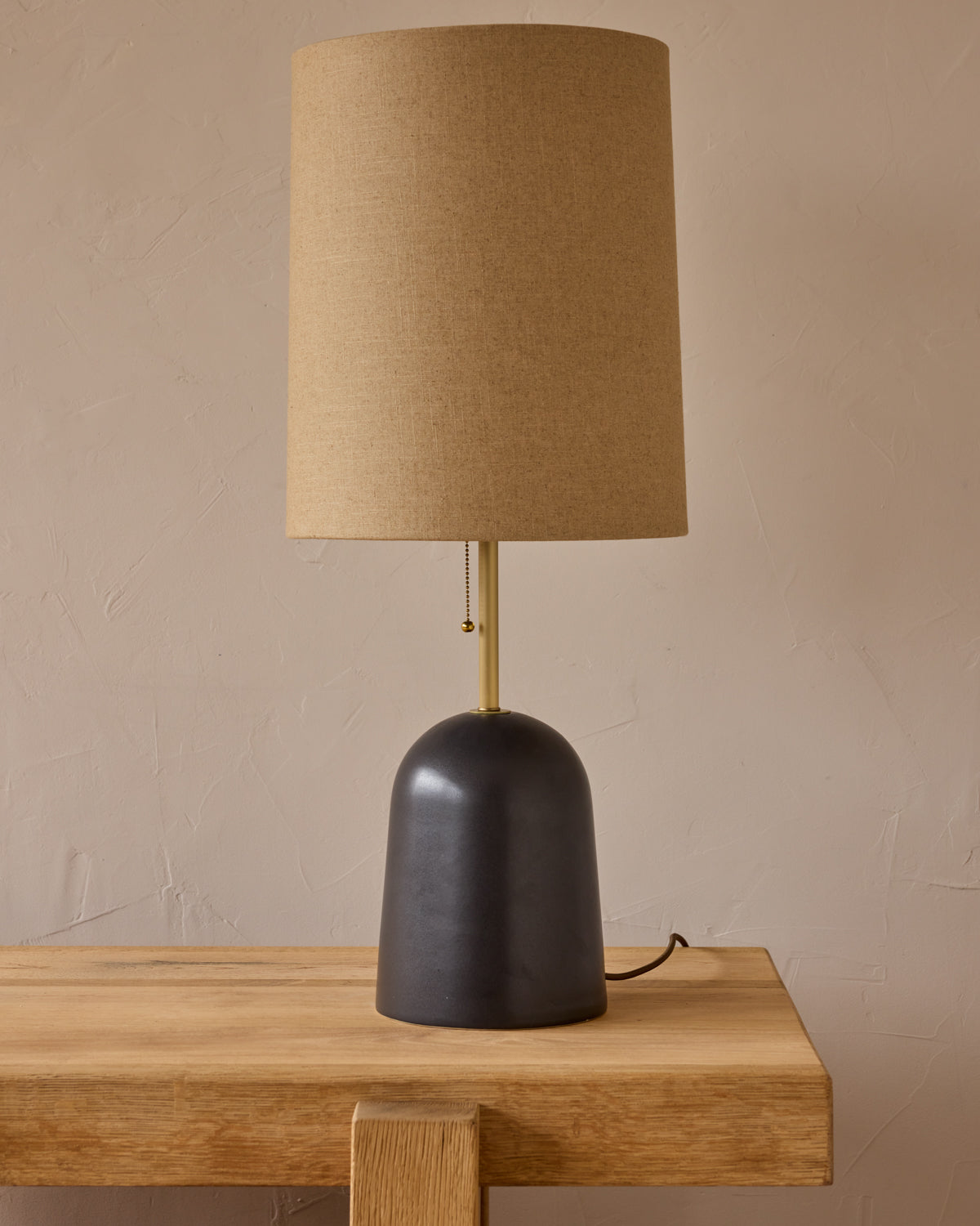 #ceramic-finish_ebony ceramic #shade-color_flax linen