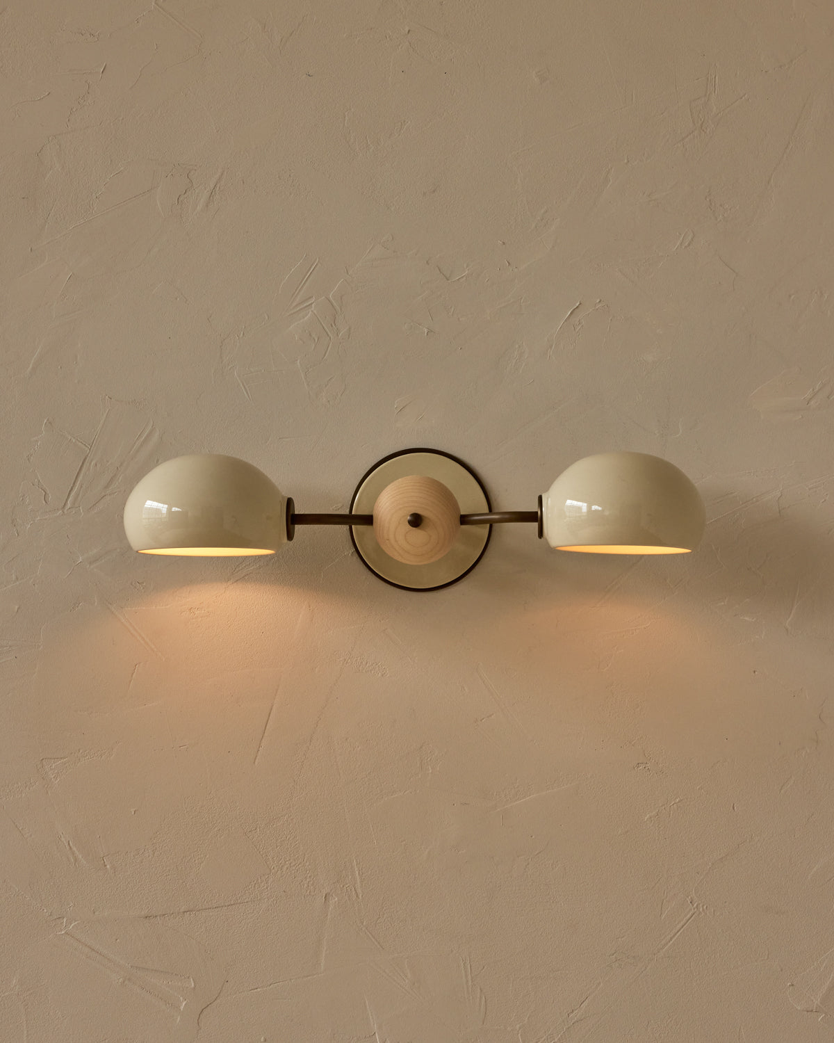 #ceramic-finish_cream #metal-finish_antique brass #wood-finish_clear maple