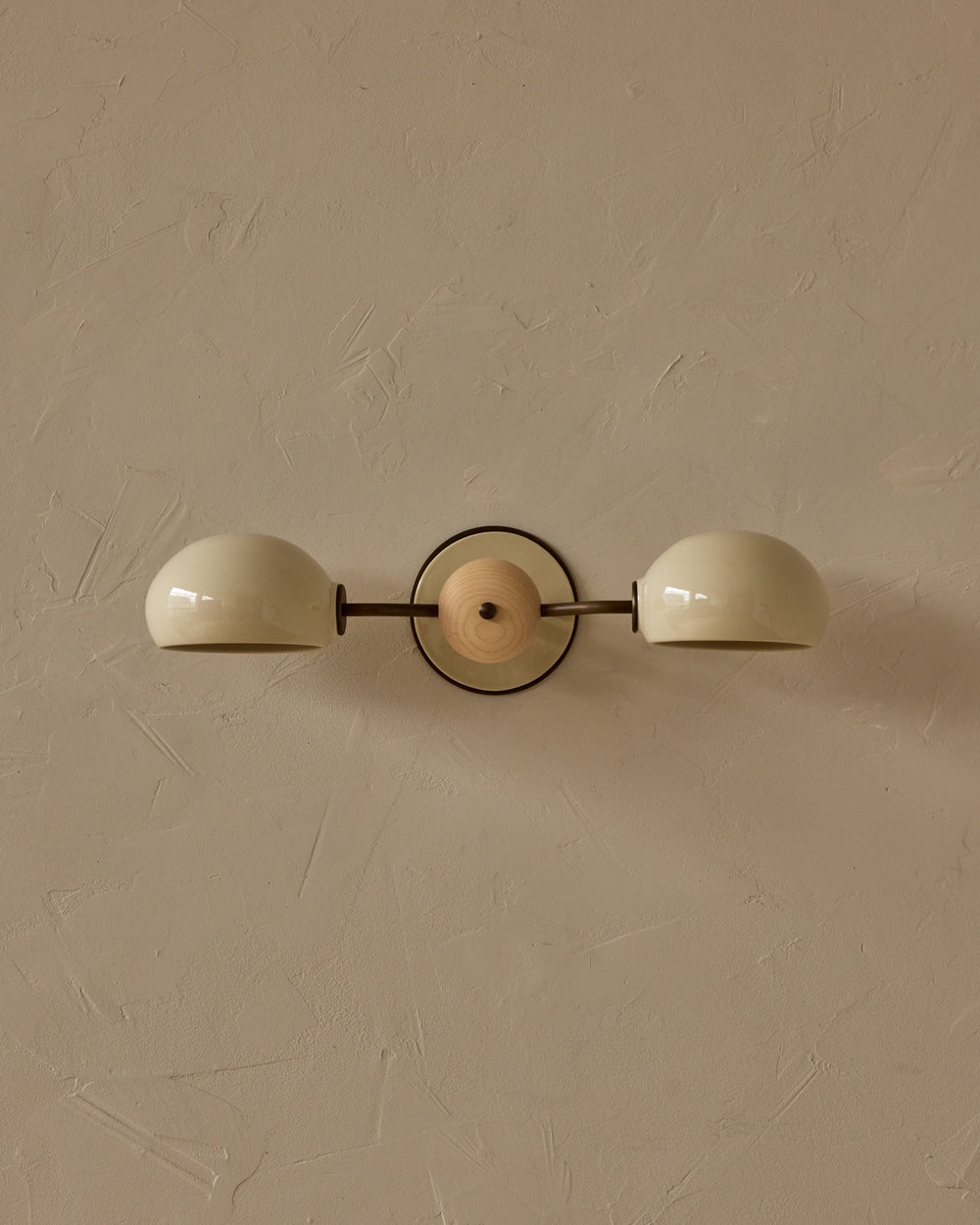 #ceramic-finish_cream #metal-finish_antique brass #wood-finish_clear maple