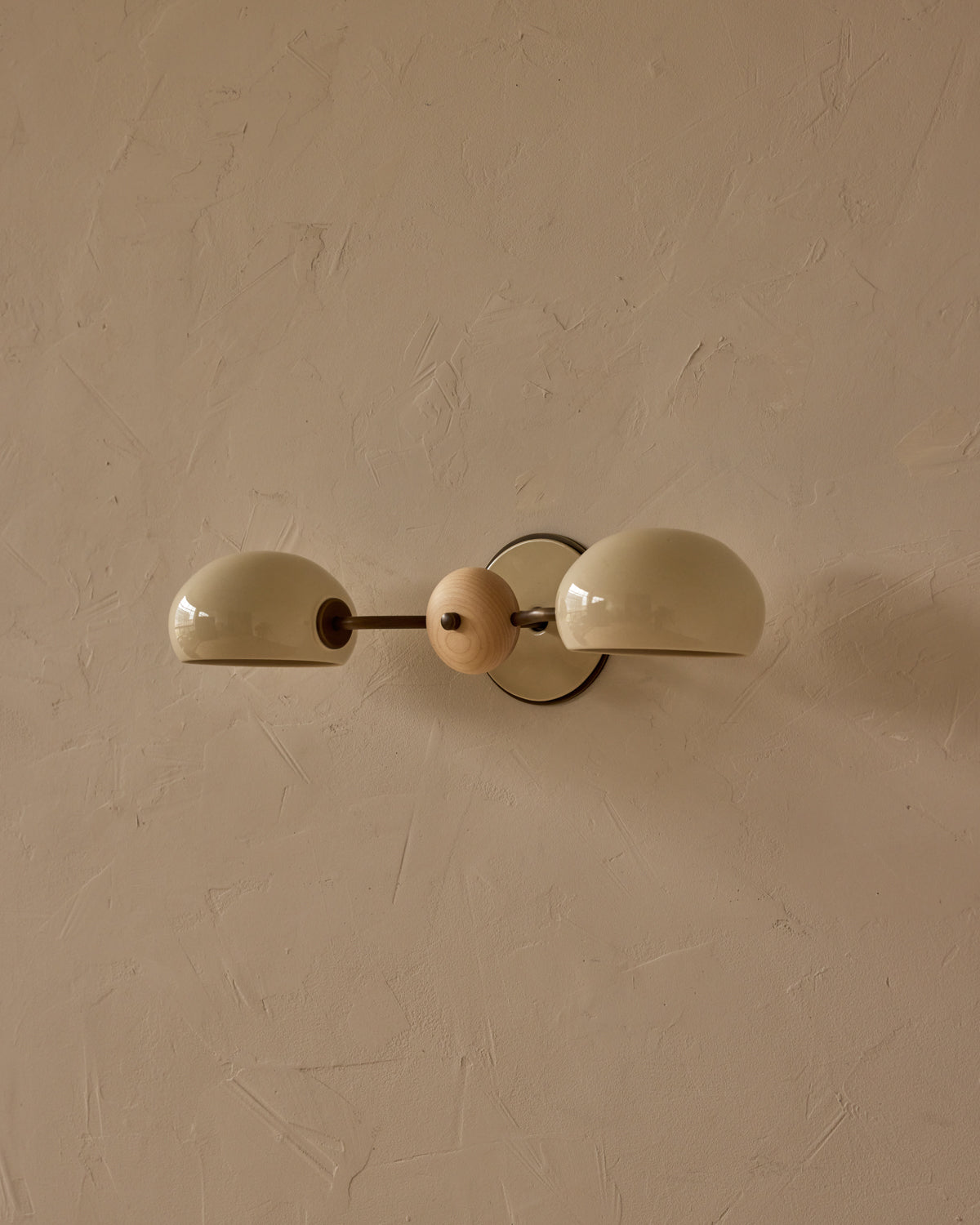 #ceramic-finish_cream #metal-finish_antique brass #wood-finish_clear maple
