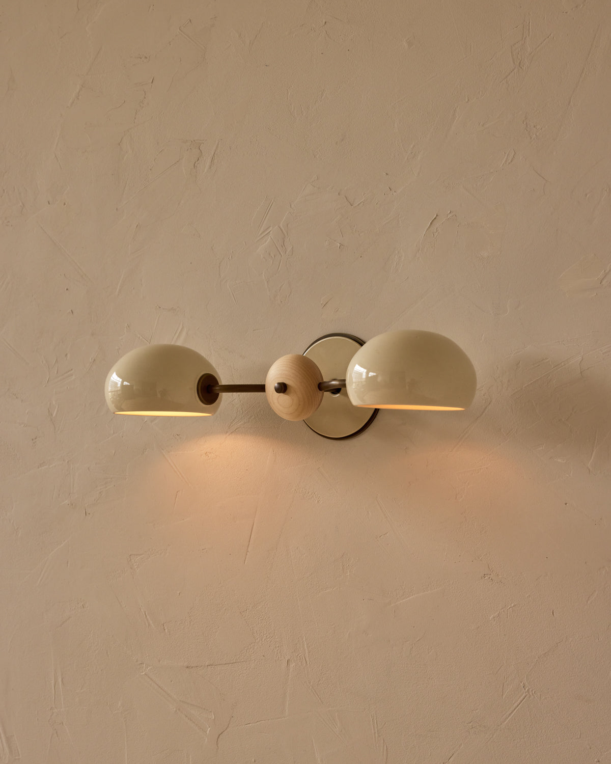 #ceramic-finish_cream #metal-finish_antique brass #wood-finish_clear maple