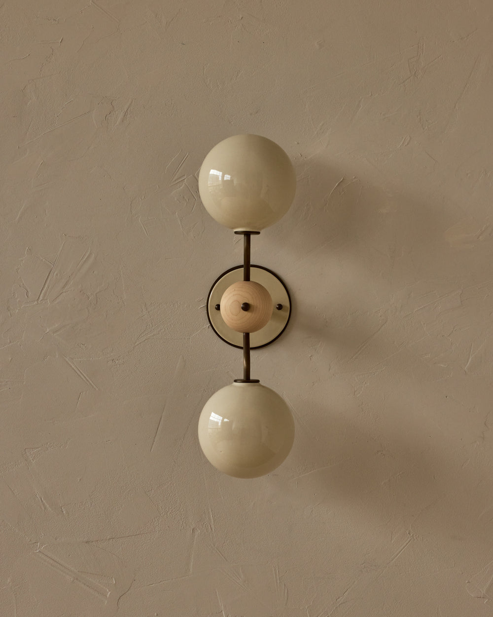 #ceramic-finish_cream #metal-finish_antique brass #wood-finish_clear maple