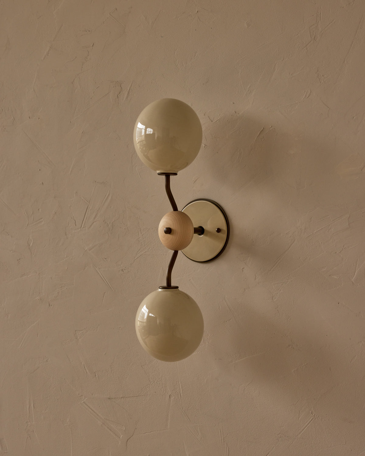 #ceramic-finish_cream #metal-finish_antique brass #wood-finish_clear maple
