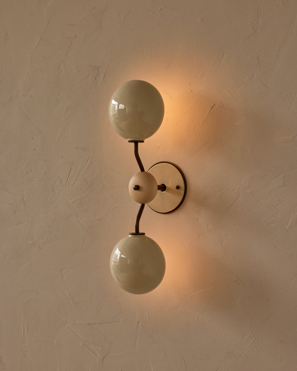 #ceramic-finish_cream #metal-finish_antique brass #wood-finish_clear maple