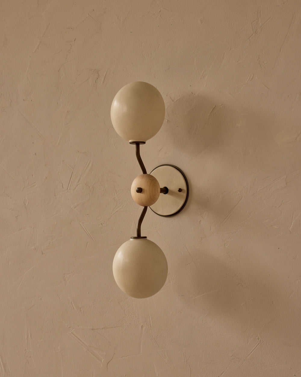 #ceramic-finish_dove #metal-finish_antique brass #wood-finish_clear maple