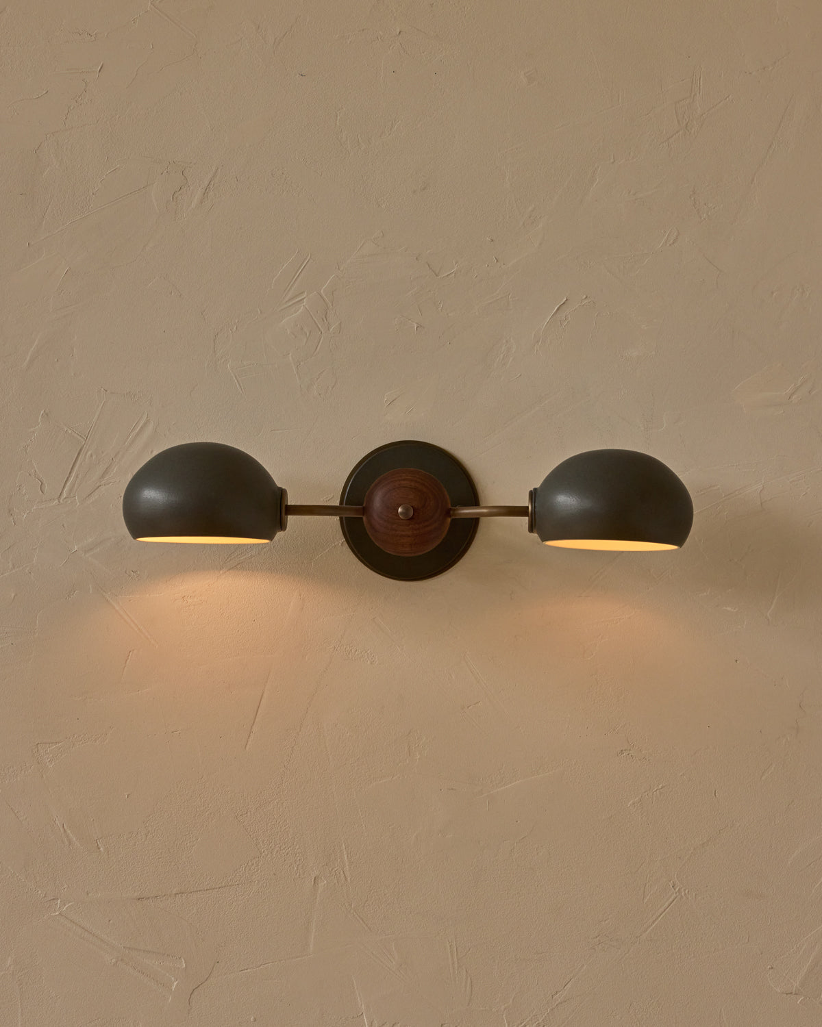 #ceramic-finish_almost black #metal-finish_antique brass #wood-finish_black walnut