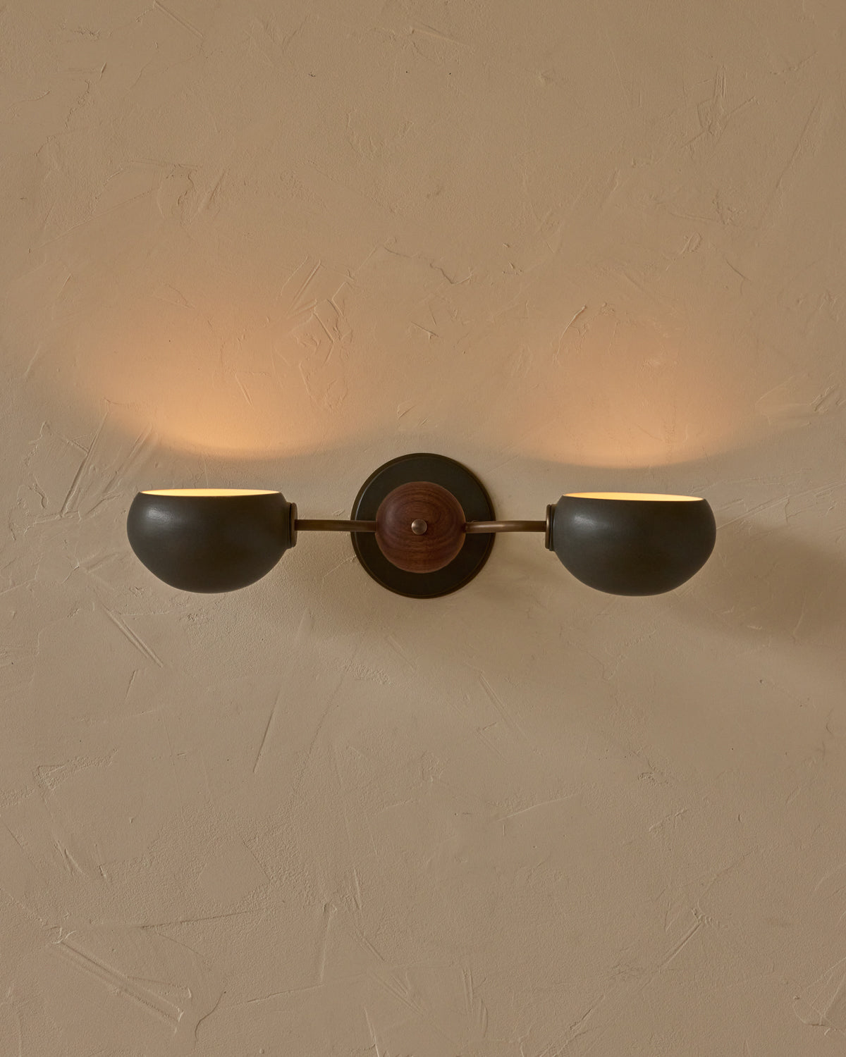#ceramic-finish_almost black #metal-finish_antique brass #wood-finish_black walnut