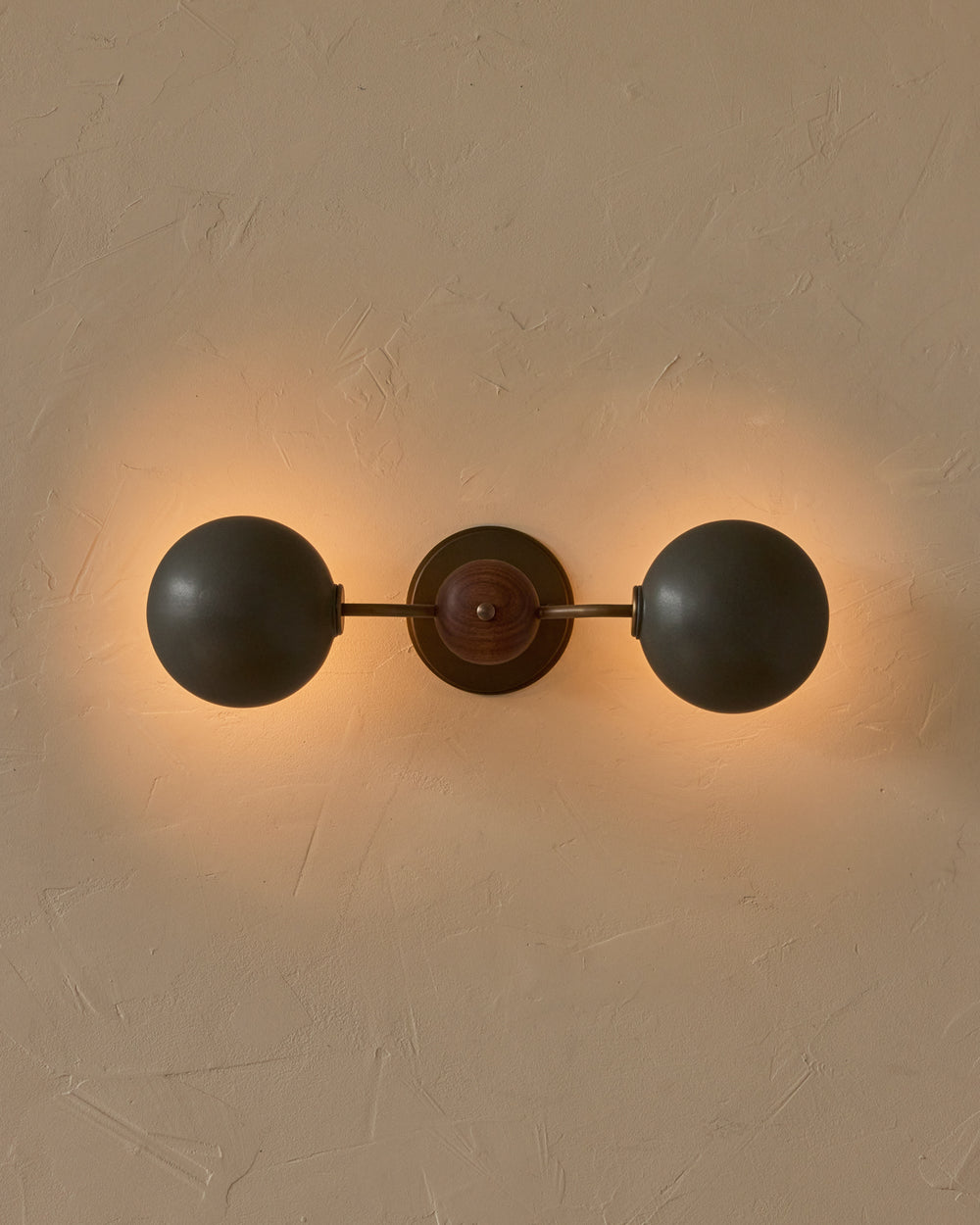 #ceramic-finish_almost black #metal-finish_antique brass #wood-finish_black walnut