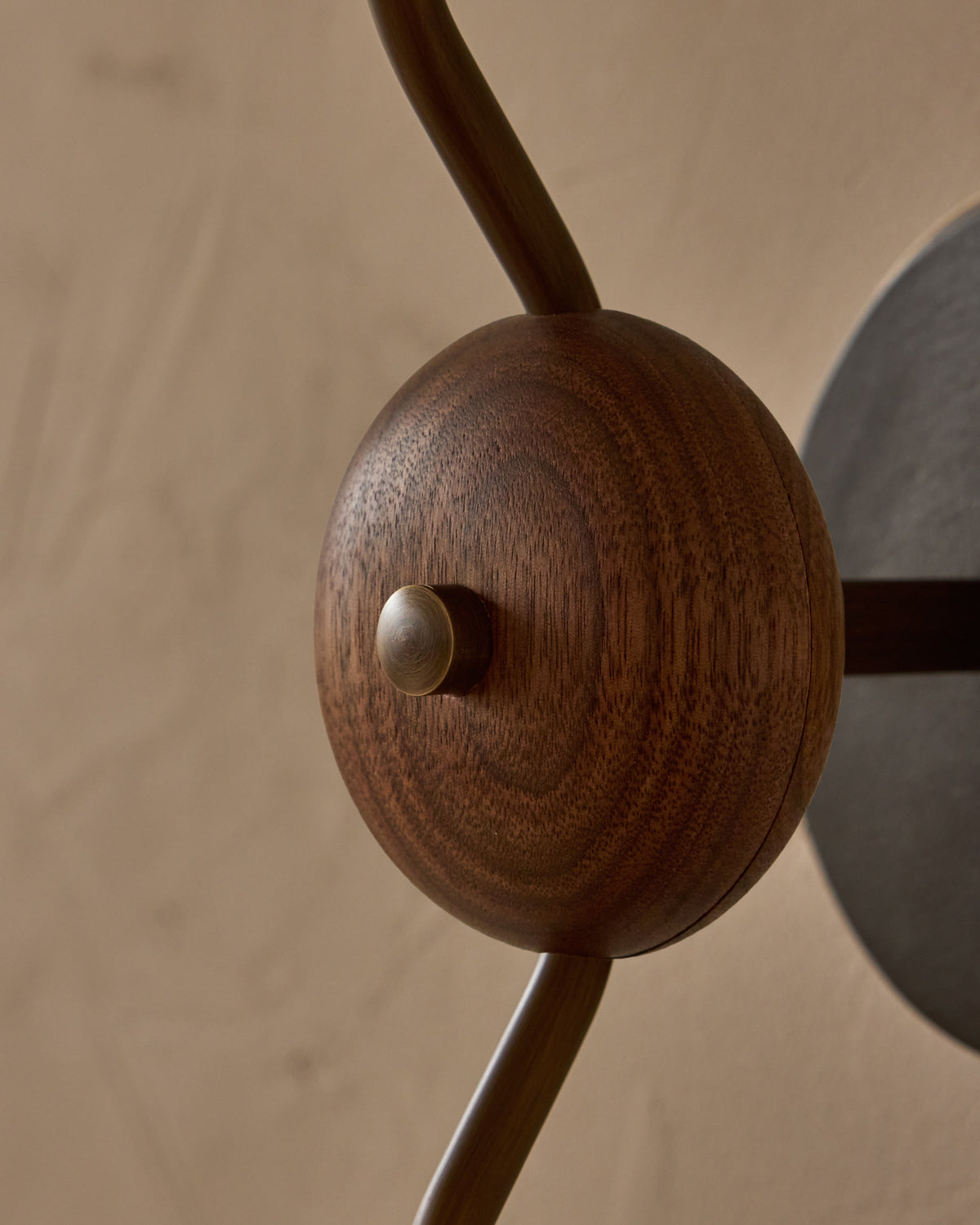 #ceramic-finish_almost black #metal-finish_antique brass #wood-finish_black walnut